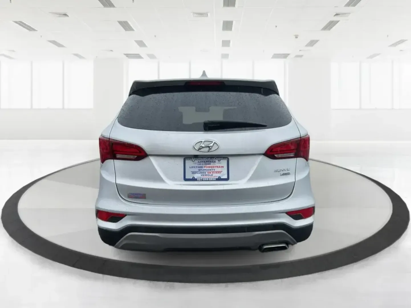 2017 Hyundai Santa Fe 2.4L (5XYZTDLB2HG) with an Theta II 2.4L I-4 gasoline direct injection engine, 6A transmission, located at 8750 N County Rd 25A, Piqua, OH, 45356, (937) 908-9800, 40.164391, -84.232513 - Discover the perfect blend of comfort, capability, and style with the 2017 Hyundai Santa Fe, now available at Advantage Car and Credit, located at 1184 Kauffman Ave, Fairborn, OH 45324. This versatile SUV is an excellent choice for growing families, weekend adventurers, or budget-conscious buyers lo - Photo#3