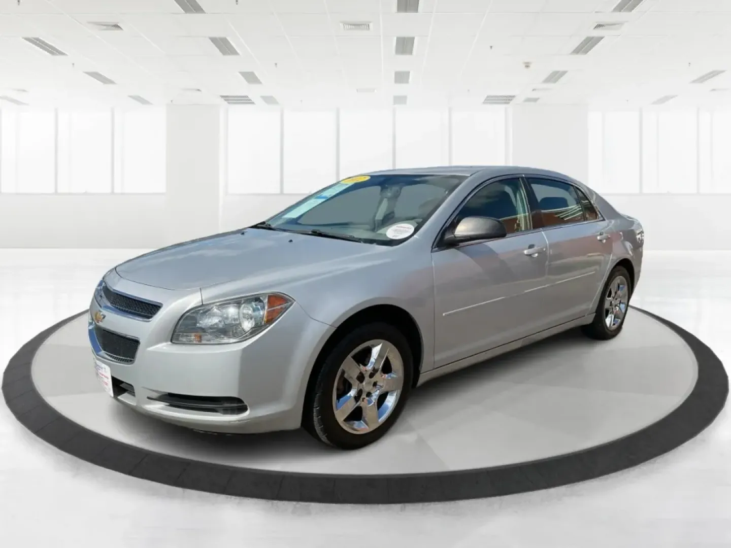 2012 Chevrolet Malibu LS (1G1ZB5E00CF) with an Ecotec 2.4L I-4 DOHC engine, located at 1230 East Main St, Xenia, OH, 45385, (937) 908-9800, 39.688026, -83.910172 - Looking for a reliable vehicle that fits seamlessly into your daily life? Look no further! The 2012 Chevrolet Malibu LS is the ultimate sedan for commuters, busy families, and weekend adventurers alike. With its efficient design and thoughtful features, this car is ready to elevate your driving expe - Photo#8