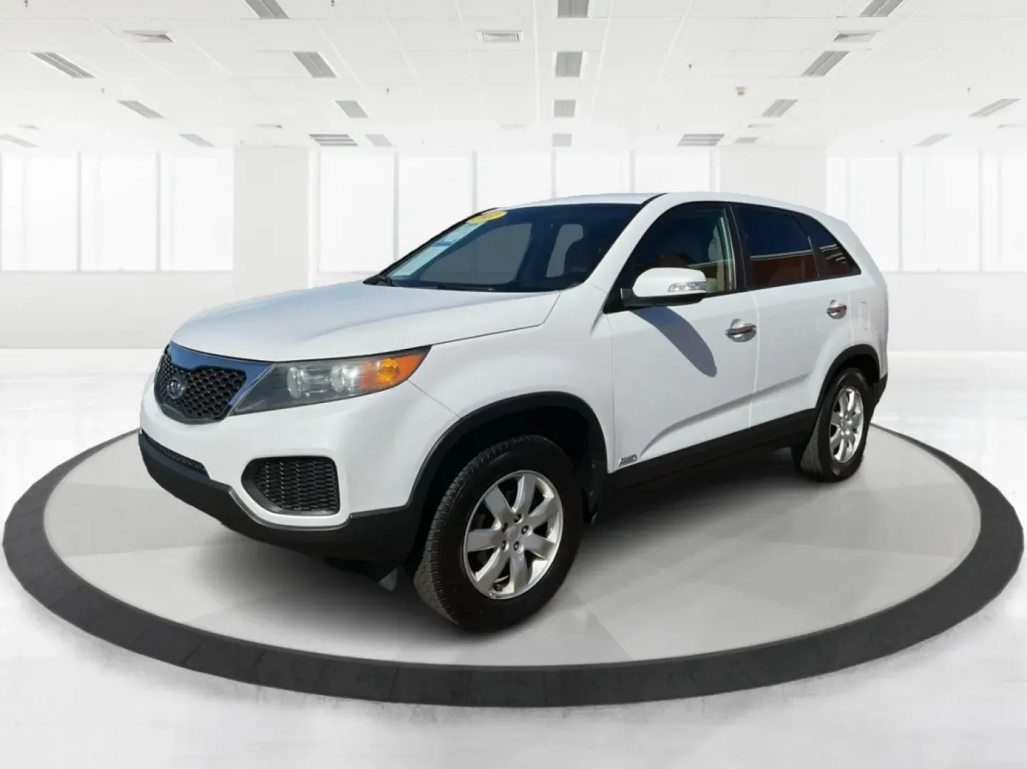 2011 Kia Sorento LX (5XYKTCA19BG) with an 2.4L I-4 DOHC engine, located at 880 E. National Road, Vandalia, OH, 45377, (937) 908-9800, 39.891918, -84.183594 - Discover your next adventure with the 2011 Kia Sorento LX, an SUV that's not just a vehicle but a versatile companion for all your lifestyle needs. Whether you're navigating the bustling streets of Vandalia, OH, commuting to work, or planning a weekend getaway, this vehicle is designed to keep up wi - Photo#8
