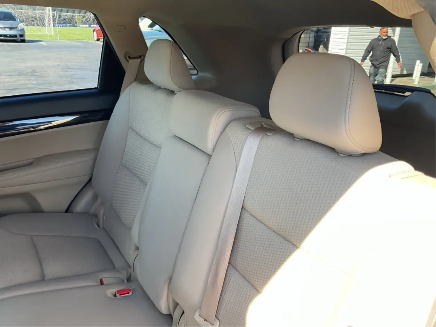 2011 Kia Sorento LX (5XYKTCA19BG) with an 2.4L I-4 DOHC engine, located at 880 E. National Road, Vandalia, OH, 45377, (937) 908-9800, 39.891918, -84.183594 - Discover your next adventure with the 2011 Kia Sorento LX, an SUV that's not just a vehicle but a versatile companion for all your lifestyle needs. Whether you're navigating the bustling streets of Vandalia, OH, commuting to work, or planning a weekend getaway, this vehicle is designed to keep up wi - Photo#10