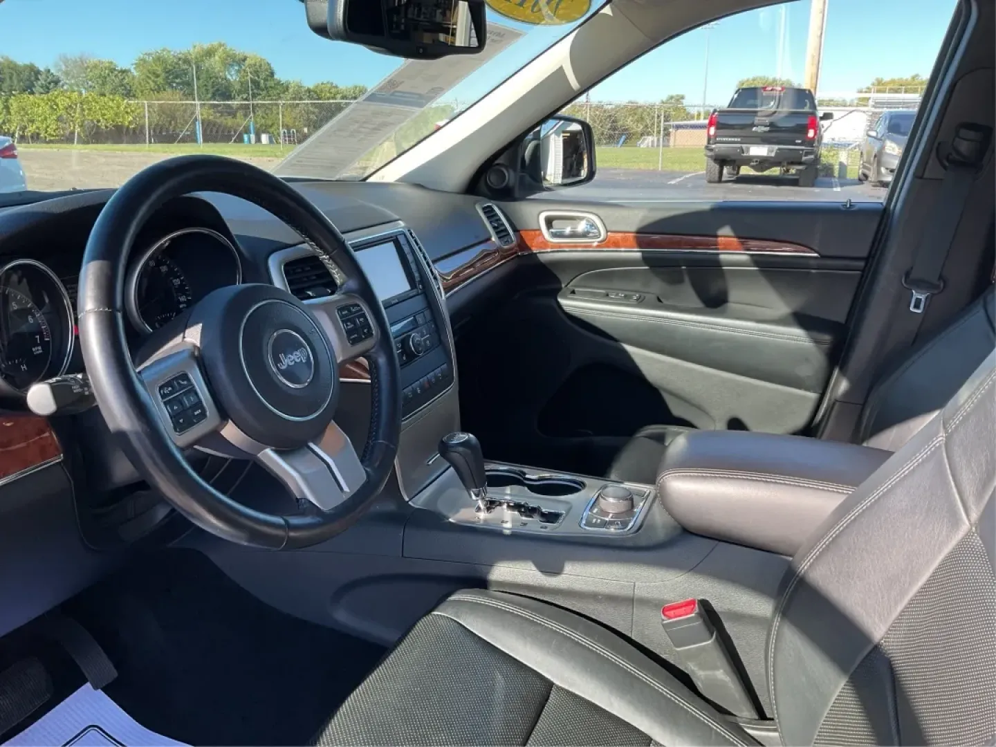 2011 Jeep Grand Cherokee Limited (1J4RR5GT0BC) with an Other engine, located at 1099 N County Rd 25A , Troy, OH, 45373, (937) 908-9800, 40.057079, -84.212883 - Discover the ultimate adventure companion waiting for you at Advantage Car and Credit - Troy, located at 1099 N County Rd 25A, Troy, OH 45373. Our **2011 Jeep Grand Cherokee Limited** is designed for those who crave exploration without sacrificing comfort. Ideal for weekend getaways, this SUV seamle - Photo#9