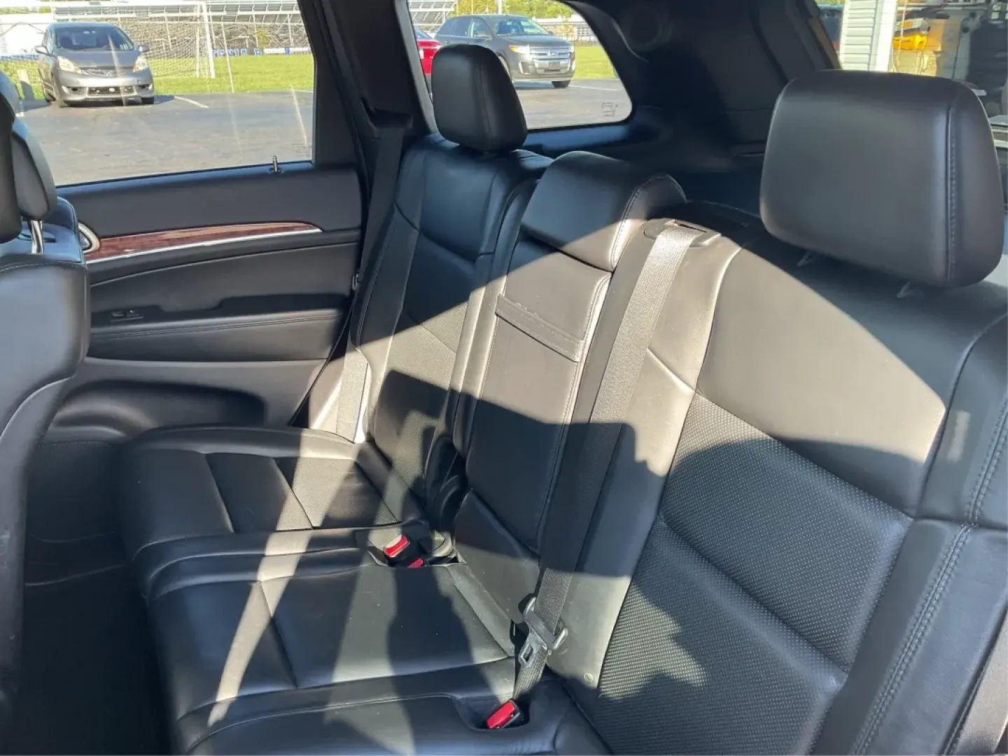 2011 Jeep Grand Cherokee Limited (1J4RR5GT0BC) with an Other engine, located at 1099 N County Rd 25A , Troy, OH, 45373, (937) 908-9800, 40.057079, -84.212883 - Discover the ultimate adventure companion waiting for you at Advantage Car and Credit - Troy, located at 1099 N County Rd 25A, Troy, OH 45373. Our **2011 Jeep Grand Cherokee Limited** is designed for those who crave exploration without sacrificing comfort. Ideal for weekend getaways, this SUV seamle - Photo#10