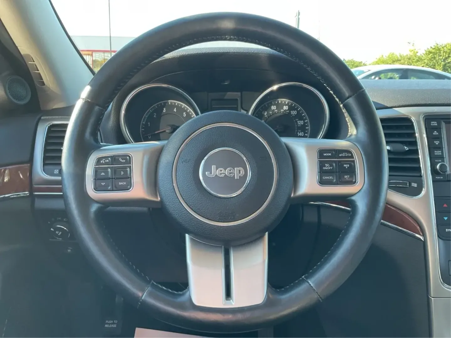 2011 Jeep Grand Cherokee Limited (1J4RR5GT0BC) with an Other engine, located at 1099 N County Rd 25A , Troy, OH, 45373, (937) 908-9800, 40.057079, -84.212883 - Discover the ultimate adventure companion waiting for you at Advantage Car and Credit - Troy, located at 1099 N County Rd 25A, Troy, OH 45373. Our **2011 Jeep Grand Cherokee Limited** is designed for those who crave exploration without sacrificing comfort. Ideal for weekend getaways, this SUV seamle - Photo#16