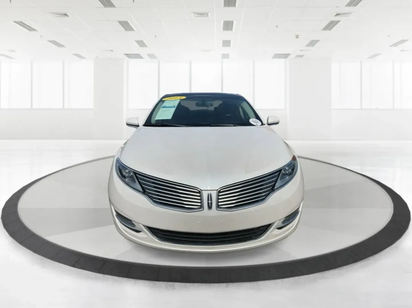 2015 Lincoln MKZ Base (3LN6L2GKXFR) with an Other engine, located at 1230 East Main St, Xenia, OH, 45385, (937) 908-9800, 39.688026, -83.910172 - **Discover the 2015 Lincoln MKZ: Your Ideal Blend of Luxury and Affordability!** <br /> <br /> Are you searching for a stylish, reliable vehicle that won't break the bank? Look no further than the 2015 Lincoln MKZ, available now at Advantage Car and Credit in Fairborn, OH. This stunning vehicle is p - Photo#7