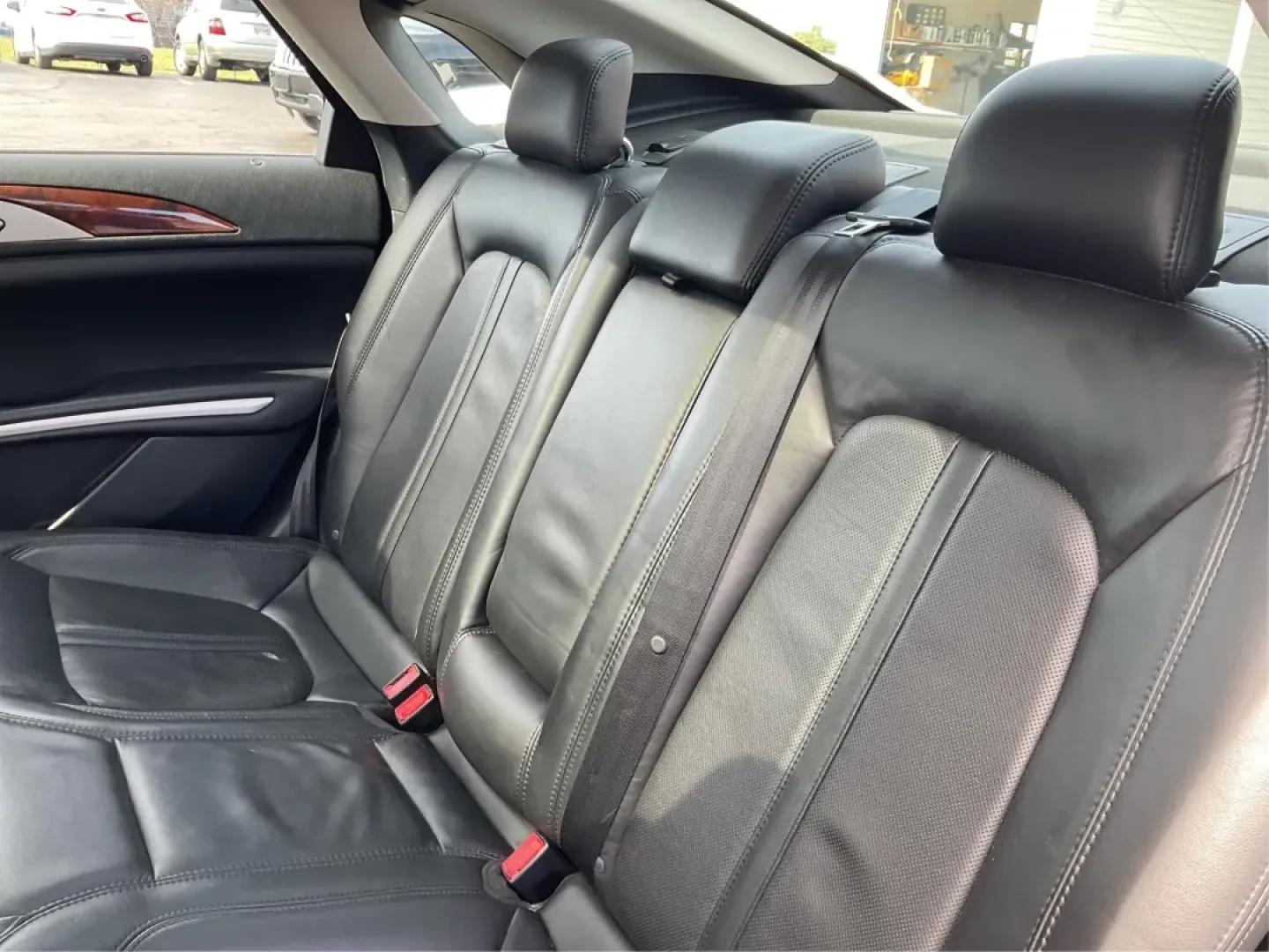 2015 Lincoln MKZ Base (3LN6L2GKXFR) with an Other engine, located at 1230 East Main St, Xenia, OH, 45385, (937) 908-9800, 39.688026, -83.910172 - **Discover the 2015 Lincoln MKZ: Your Ideal Blend of Luxury and Affordability!** <br /> <br /> Are you searching for a stylish, reliable vehicle that won't break the bank? Look no further than the 2015 Lincoln MKZ, available now at Advantage Car and Credit in Fairborn, OH. This stunning vehicle is p - Photo#10