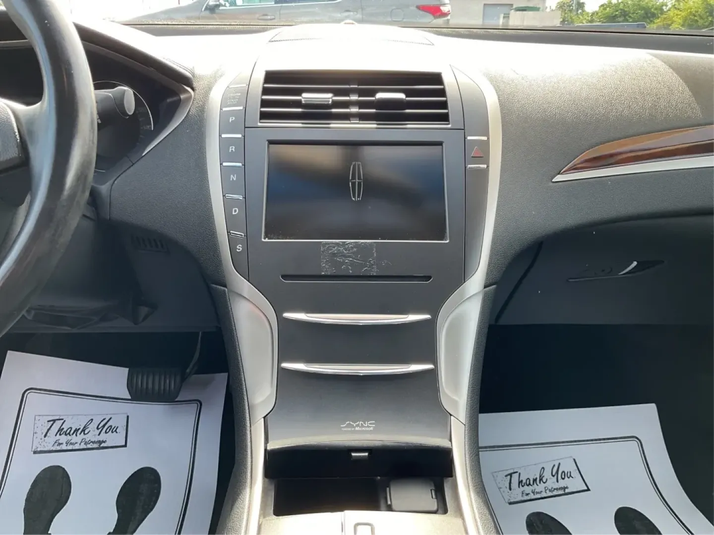 2015 Lincoln MKZ Base (3LN6L2GKXFR) with an Other engine, located at 1230 East Main St, Xenia, OH, 45385, (937) 908-9800, 39.688026, -83.910172 - **Discover the 2015 Lincoln MKZ: Your Ideal Blend of Luxury and Affordability!** <br /> <br /> Are you searching for a stylish, reliable vehicle that won't break the bank? Look no further than the 2015 Lincoln MKZ, available now at Advantage Car and Credit in Fairborn, OH. This stunning vehicle is p - Photo#13