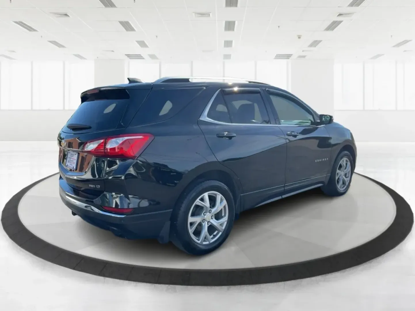 2018 Chevrolet Equinox LT (3GNAXTEX4JL) with an 2L I-4 gasoline direct injection engine, located at 4508 South Dixie Dr, Moraine, OH, 45439, (937) 908-9800, 39.689976, -84.218452 - **Explore Your Next Adventure with the 2018 Chevrolet Equinox LT!** <br /> <br /> Are you ready to elevate your lifestyle with a vehicle that's perfect for family trips, weekend getaways, or even your daily commute? Look no further than the stunning 2018 Chevrolet Equinox LT, now available at Advant - Photo#2