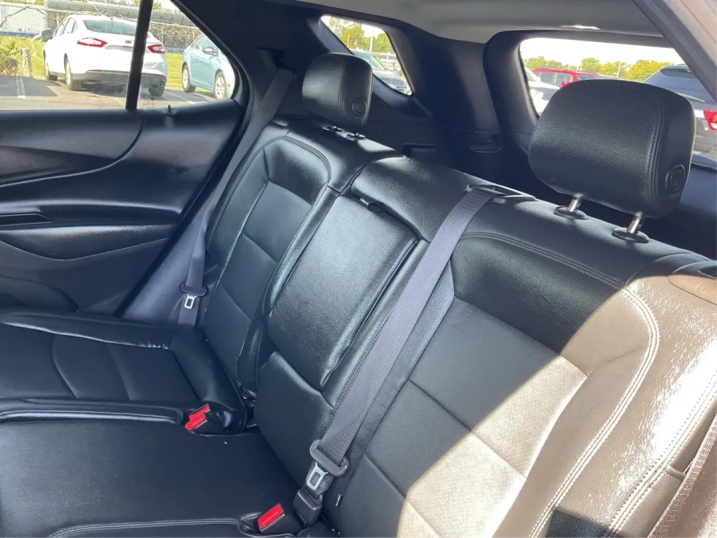 2018 Chevrolet Equinox LT (3GNAXTEX4JL) with an 2L I-4 gasoline direct injection engine, located at 4508 South Dixie Dr, Moraine, OH, 45439, (937) 908-9800, 39.689976, -84.218452 - **Explore Your Next Adventure with the 2018 Chevrolet Equinox LT!** <br /> <br /> Are you ready to elevate your lifestyle with a vehicle that's perfect for family trips, weekend getaways, or even your daily commute? Look no further than the stunning 2018 Chevrolet Equinox LT, now available at Advant - Photo#10