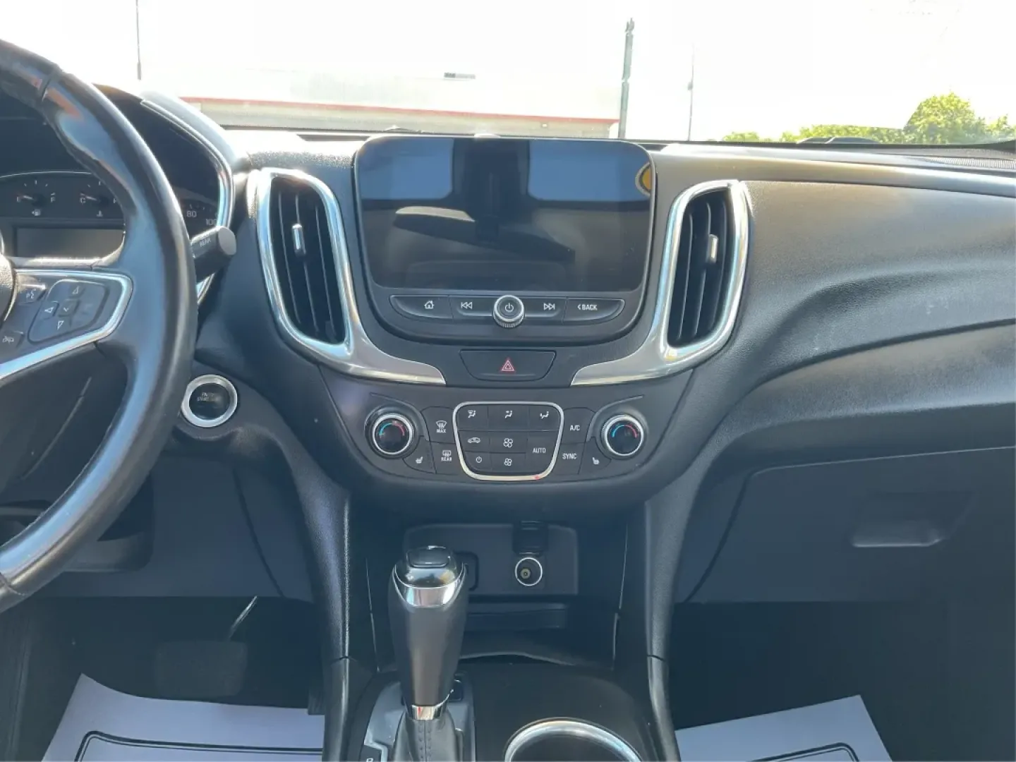 2018 Chevrolet Equinox LT (3GNAXTEX4JL) with an 2L I-4 gasoline direct injection engine, located at 4508 South Dixie Dr, Moraine, OH, 45439, (937) 908-9800, 39.689976, -84.218452 - **Explore Your Next Adventure with the 2018 Chevrolet Equinox LT!** <br /> <br /> Are you ready to elevate your lifestyle with a vehicle that's perfect for family trips, weekend getaways, or even your daily commute? Look no further than the stunning 2018 Chevrolet Equinox LT, now available at Advant - Photo#13