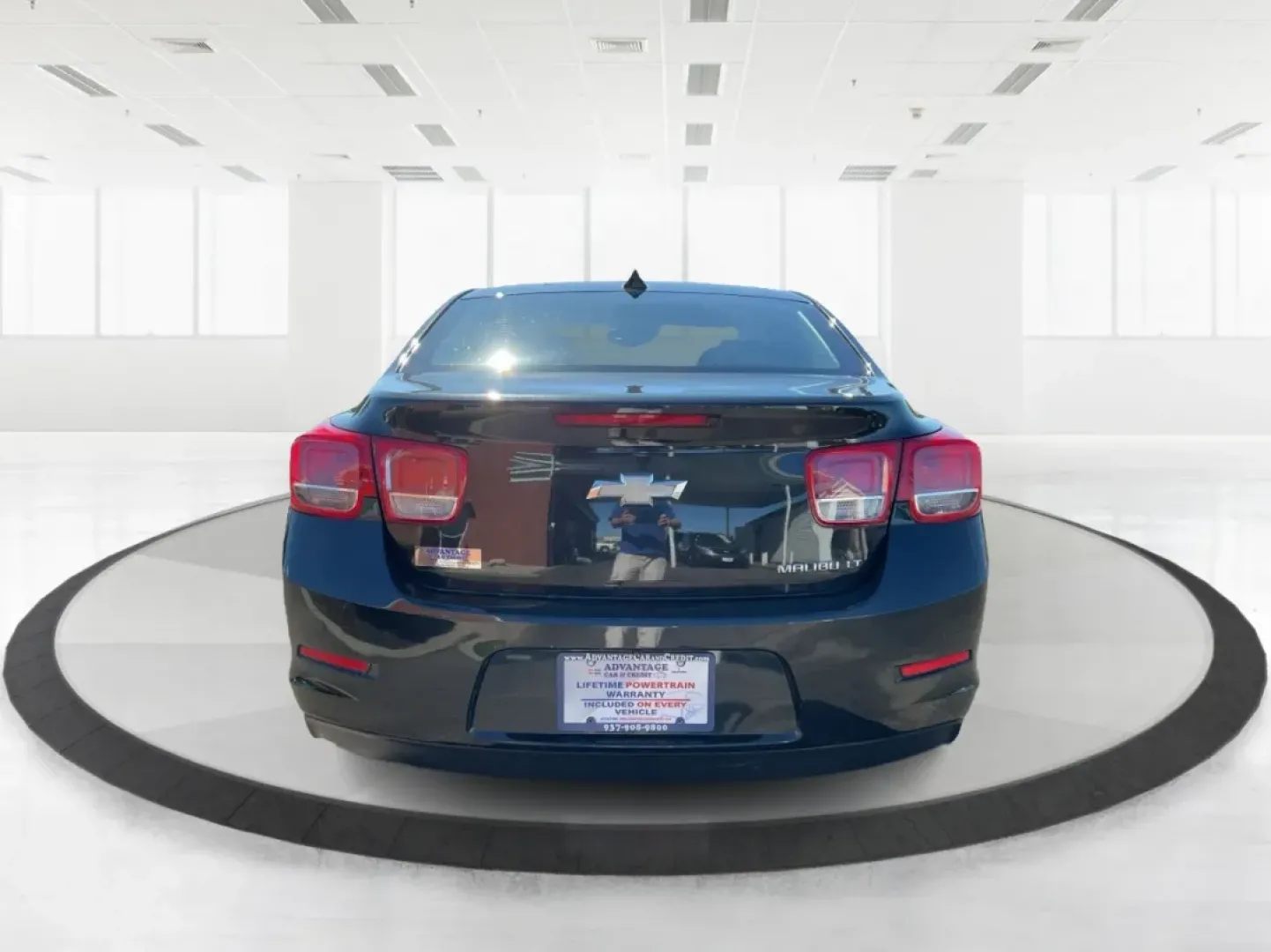 2013 Chevrolet Malibu 2LT (1G11E5SA7DF) with an ECOTEC 2.5L I-4 gasoline direct injection engine, located at 1951 S Dayton Lakeview Rd., New Carlisle, OH, 45344, (937) 908-9800, 39.890999, -84.050255 - **Discover the Perfect Balance of Comfort and Style with the 2013 Chevrolet Malibu at Advantage Car and Credit - New Carlisle!**<br /> <br /> Are you looking for a reliable sedan that perfectly blends style, comfort, and performance? The 2013 Chevrolet Malibu 2LT is designed for those who appreciate - Photo#3