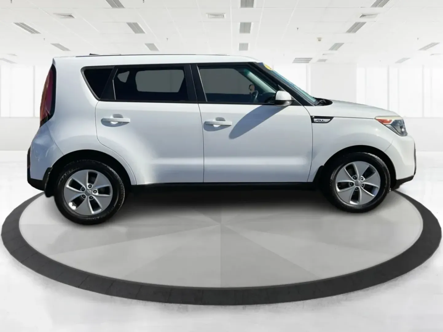 2015 Kia Soul Base (KNDJN2A21F7) with an Other engine, located at 1184 Kauffman Ave, Fairborn, OH, 45324, (937) 908-9800, 39.807072, -84.030914 - Are you ready to elevate your daily commute or embark on weekend adventures with ease? Look no further than the 2015 Kia Soul, a versatile compact vehicle that combines style, comfort, and functionality. Perfect for urban explorers, young professionals, and growing families alike, this car is equipp - Photo#1