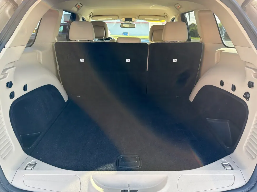 2014 Jeep Grand Cherokee Laredo (1C4RJFAG0EC) with an 3.6L V-6 DOHC engine, located at 1184 Kauffman Ave, Fairborn, OH, 45324, (937) 908-9800, 39.807072, -84.030914 - ### Conquer Every Adventure with the 2014 Jeep Grand Cherokee Laredo Ideal for Every Lifestyle!<br /> <br /> Are you ready to elevate your driving experience? Whether you're navigating the hustle and bustle of city life in Riverside, OH, or embarking on thrilling weekend getaways, the 2014 Jeep Gra - Photo#12