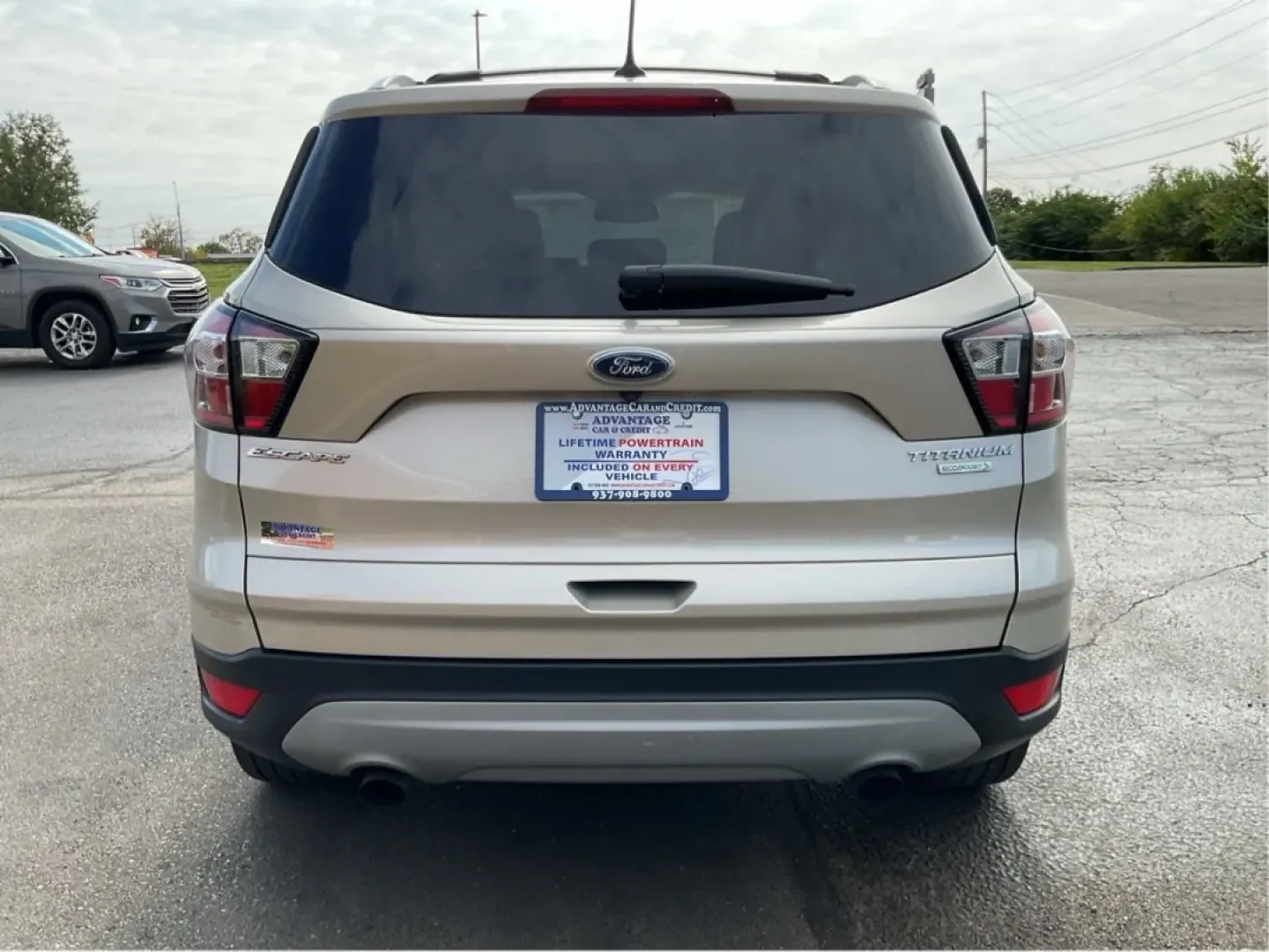 2018 Ford Escape Titanium FWD (1FMCU0J99JU) with an 2.0L L4 DOHC 16V engine, 6-Speed Automatic transmission, located at 1230 East Main St, Xenia, OH, 45385, (937) 908-9800, 39.688026, -83.910172 - Experience the perfect blend of style and practicality with the 2018 Ford Escape Titanium, now available at Advantage Car and Credit in Xenia, OH. This SUV is not just a vehicle; it's your ticket to adventure, whether you're navigating the bustling streets of downtown Xenia or embarking on a weekend - Photo#3