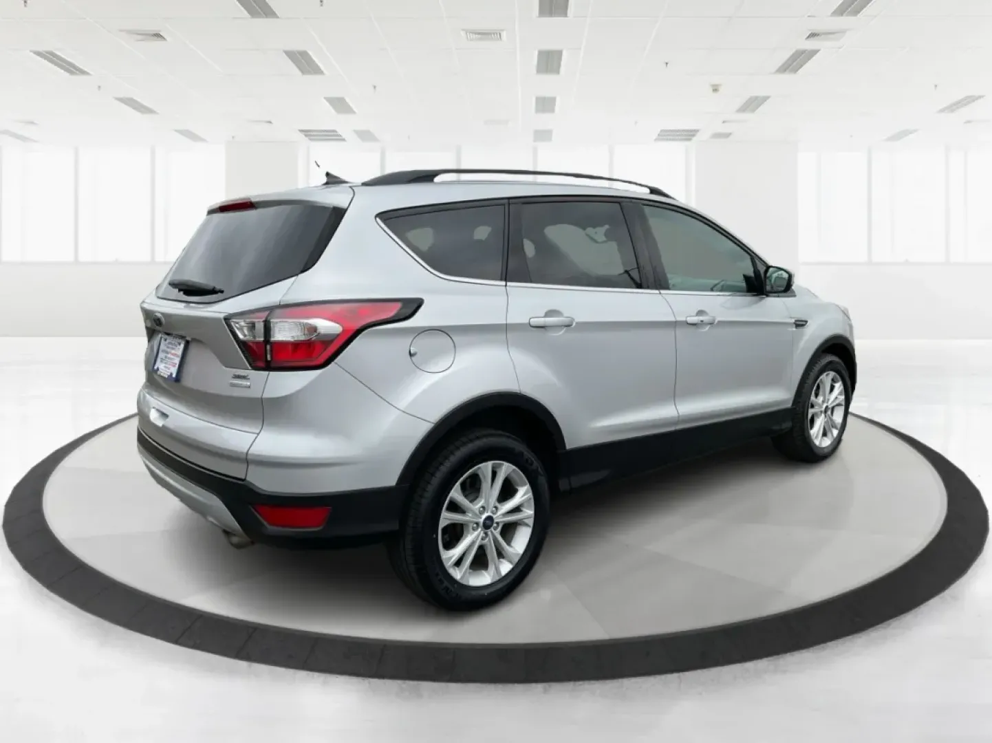 2018 Ford Escape SEL (1FMCU0HD1JU) with an Other engine, located at 1230 East Main St, Xenia, OH, 45385, (937) 908-9800, 39.688026, -83.910172 - **Discover Your Perfect Adventure Companion: 2018 Ford Escape SEL Available at Advantage Car and Credit**<br /> <br /> Are you ready to elevate your family outings or weekend getaways? The 2018 Ford Escape SEL, offered at **Advantage Car and Credit** in **Xenia, OH**, is the ideal vehicle for both u - Photo#2