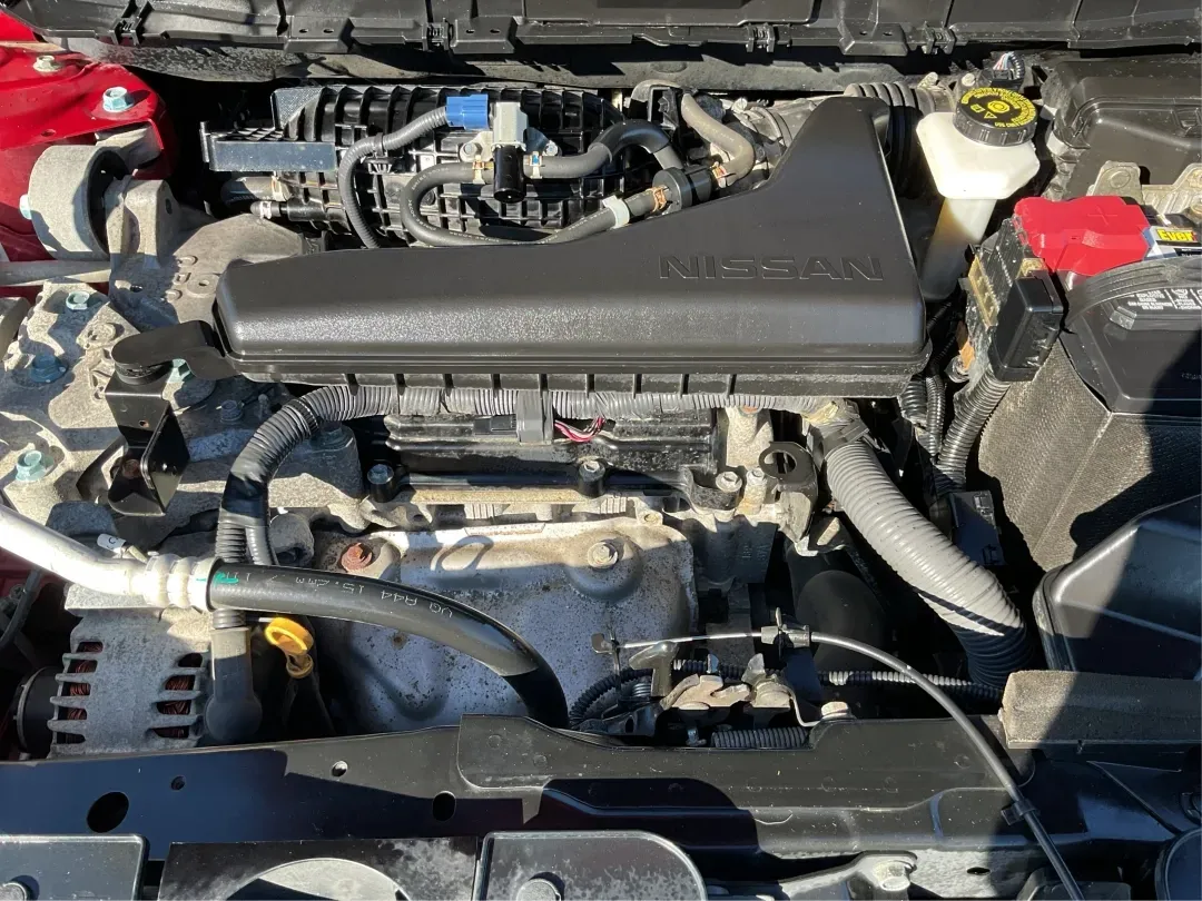 2017 Nissan Rogue SV (JN8AT2MV6HW) with an 2.5L I-4 DOHC engine, CVT transmission, located at 1230 East Main St, Xenia, OH, 45385, (937) 908-9800, 39.688026, -83.910172 - 2017 Nissan Rogue SV - Photo#11