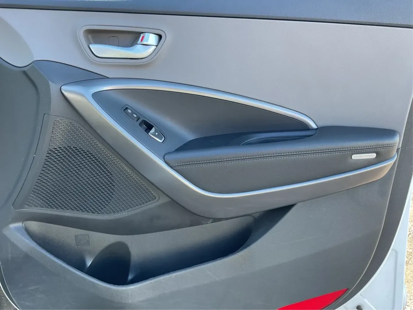 2014 Hyundai Santa Fe 2.4L (5XYZUDLB3EG) with an Theta II 2.4L I-4 gasoline direct injection engine, located at 1099 N County Rd 25A , Troy, OH, 45373, (937) 908-9800, 40.057079, -84.212883 - Are you ready to elevate your driving experience and embrace a lifestyle of adventure? The 2014 Hyundai Santa Fe available at Advantage Car and Credit in Troy, OH, is not just a vehicle; it's your gateway to unforgettable road trips, family outings, and daily commutes. This versatile SUV combines st - Photo#19