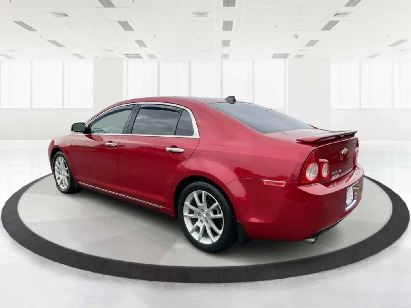 2012 Chevrolet Malibu 2LZ (1G1ZG5E73CF) with an 3.6L V-6 DOHC engine, located at 1184 Kauffman Ave, Fairborn, OH, 45324, (937) 908-9800, 39.807072, -84.030914 - Experience the thrill of the open road with the 2012 Chevrolet Malibu, a vehicle that embodies both style and comfort while offering the reliability you need for everyday life. Whether you're a growing family looking for a reliable sedan for school runs and weekend getaways or a budget-conscious pro - Photo#4