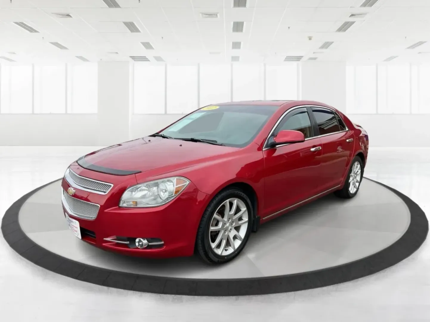 2012 Chevrolet Malibu 2LZ (1G1ZG5E73CF) with an 3.6L V-6 DOHC engine, located at 1184 Kauffman Ave, Fairborn, OH, 45324, (937) 908-9800, 39.807072, -84.030914 - Experience the thrill of the open road with the 2012 Chevrolet Malibu, a vehicle that embodies both style and comfort while offering the reliability you need for everyday life. Whether you're a growing family looking for a reliable sedan for school runs and weekend getaways or a budget-conscious pro - Photo#8
