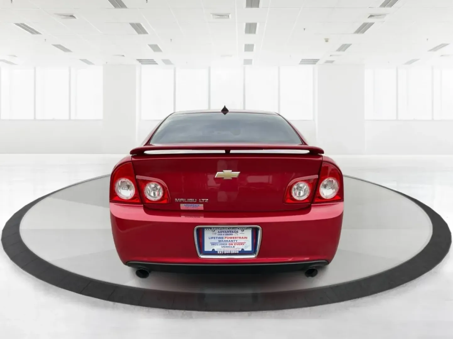 2012 Chevrolet Malibu 2LZ (1G1ZG5E73CF) with an 3.6L V-6 DOHC engine, located at 4508 South Dixie Dr, Moraine, OH, 45439, (937) 908-9800, 39.689976, -84.218452 - Experience the thrill of the open road with the 2012 Chevrolet Malibu, a vehicle that embodies both style and comfort while offering the reliability you need for everyday life. Whether you're a growing family looking for a reliable sedan for school runs and weekend getaways or a budget-conscious pro - Photo#3