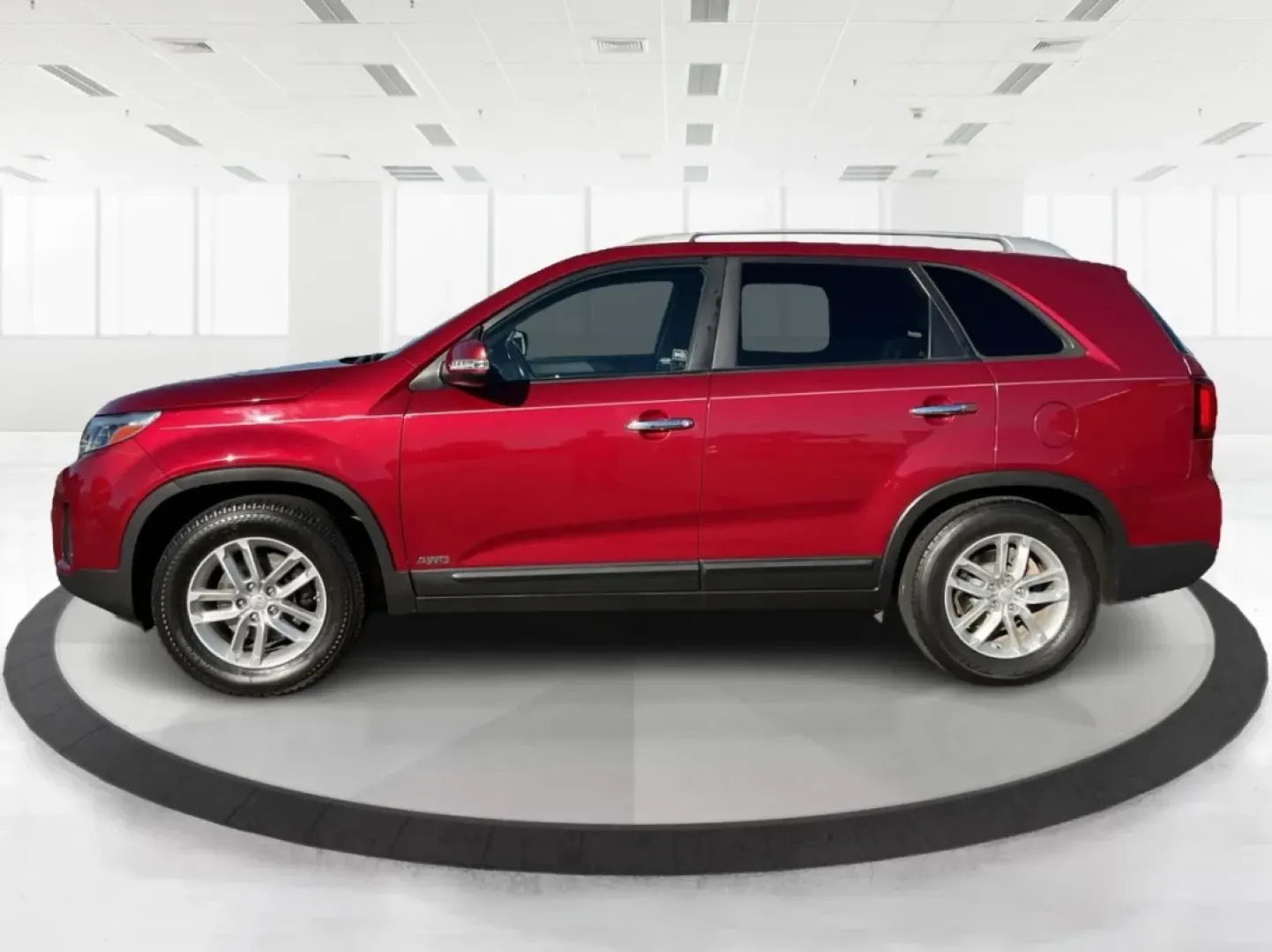 2015 Kia Sorento LX (5XYKTCA66FG) with an 2.4L I-4 gasoline direct injection engine, located at 4508 South Dixie Dr, Moraine, OH, 45439, (937) 908-9800, 39.689976, -84.218452 - **Adventure Awaits with the 2015 Kia Sorento LX from Advantage Car and Credit!**<br /> <br /> Are you ready to elevate your family outings or embark on unforgettable weekend adventures? Look no further than this stunning **2015 Kia Sorento LX**! With its striking Remington Red Metallic exterior and - Photo#5