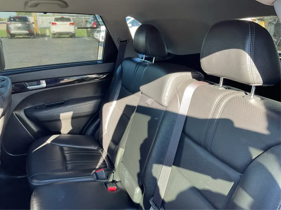 2015 Kia Sorento LX (5XYKTCA66FG) with an 2.4L I-4 gasoline direct injection engine, located at 1951 S Dayton Lakeview Rd., New Carlisle, OH, 45344, (937) 908-9800, 39.890999, -84.050255 - **Adventure Awaits with the 2015 Kia Sorento LX from Advantage Car and Credit!**<br /> <br /> Are you ready to elevate your family outings or embark on unforgettable weekend adventures? Look no further than this stunning **2015 Kia Sorento LX**! With its striking Remington Red Metallic exterior and - Photo#10