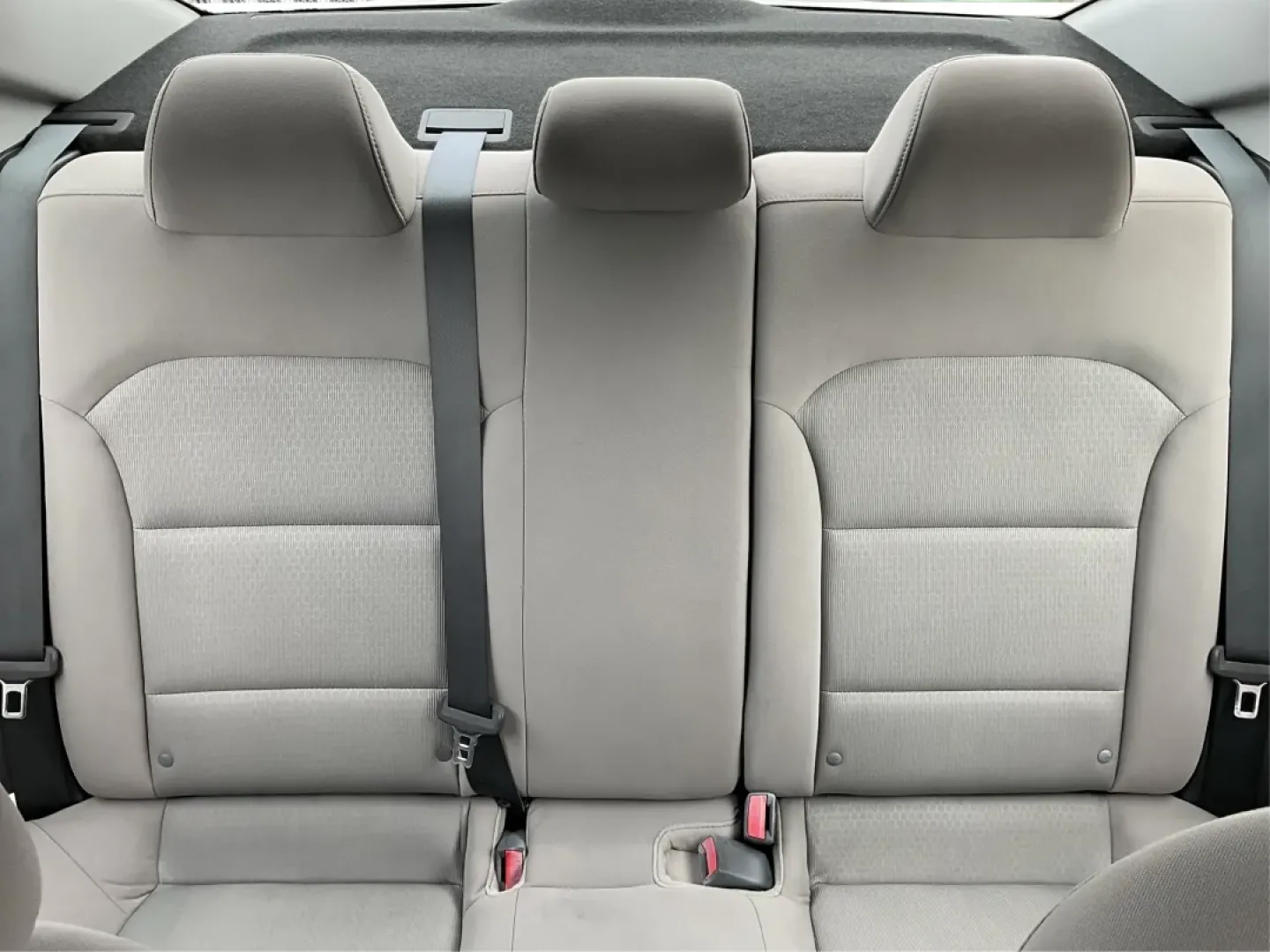 2017 Hyundai Elantra SE (5NPD84LF2HH) with an Nu 2L I-4 DOHC engine, located at 8750 N County Rd 25A, Piqua, OH, 45356, (937) 908-9800, 40.164391, -84.232513 - Discover your next adventure with the 2017 Hyundai Elantra SE, available now at Advantage Car and Credit - Piqua! This stylish sedan is perfect for budget-conscious buyers looking for a reliable vehicle that effortlessly blends comfort, performance, and technology. Whether you're commuting to work, - Photo#14