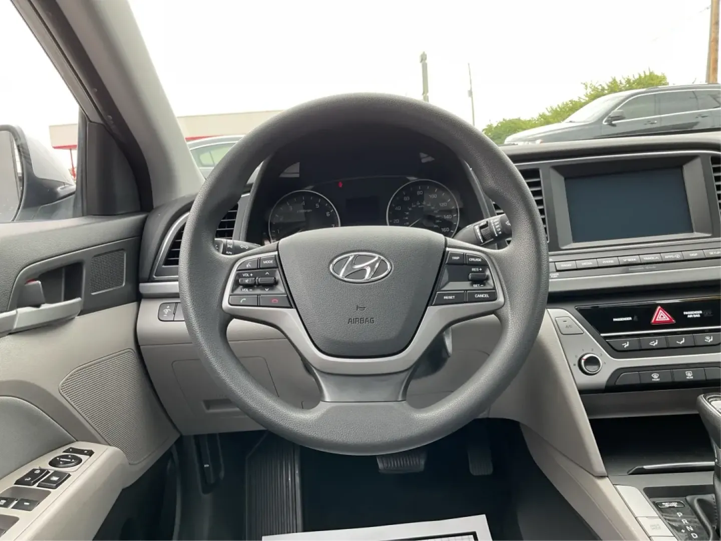 2017 Hyundai Elantra SE (5NPD84LF2HH) with an Nu 2L I-4 DOHC engine, located at 8750 N County Rd 25A, Piqua, OH, 45356, (937) 908-9800, 40.164391, -84.232513 - Discover your next adventure with the 2017 Hyundai Elantra SE, available now at Advantage Car and Credit - Piqua! This stylish sedan is perfect for budget-conscious buyers looking for a reliable vehicle that effortlessly blends comfort, performance, and technology. Whether you're commuting to work, - Photo#16