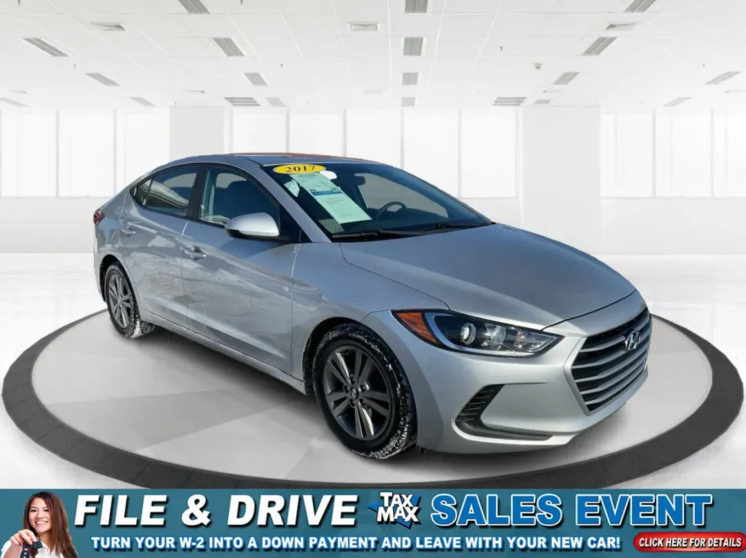 2017 Hyundai Elantra SE (5NPD84LF2HH) with an Nu 2L I-4 DOHC engine, located at 1230 East Main St, Xenia, OH, 45385, (937) 908-9800, 39.688026, -83.910172 - 2017 Hyundai Elantra SE - Photo#0