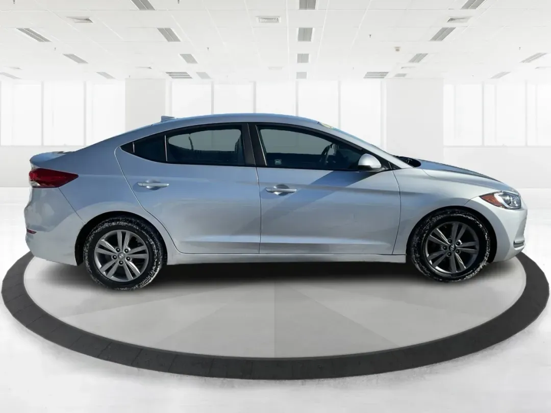 2017 Hyundai Elantra SE (5NPD84LF2HH) with an Nu 2L I-4 DOHC engine, located at 1230 East Main St, Xenia, OH, 45385, (937) 908-9800, 39.688026, -83.910172 - 2017 Hyundai Elantra SE - Photo#1