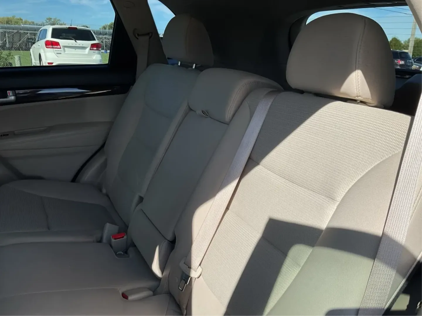 2015 Kia Sorento LX (5XYKTCA66FG) with an 2.4L I-4 gasoline direct injection engine, located at 1230 East Main St, Xenia, OH, 45385, (937) 908-9800, 39.688026, -83.910172 - Are you ready to elevate your family adventures or conquer your daily commutes? The 2015 Kia Sorento LX is the perfect companion for anyone seeking versatility, reliability, and comfort on the road. With ample space for growing families or weekend getaways, this SUV is designed to adapt to your life - Photo#10