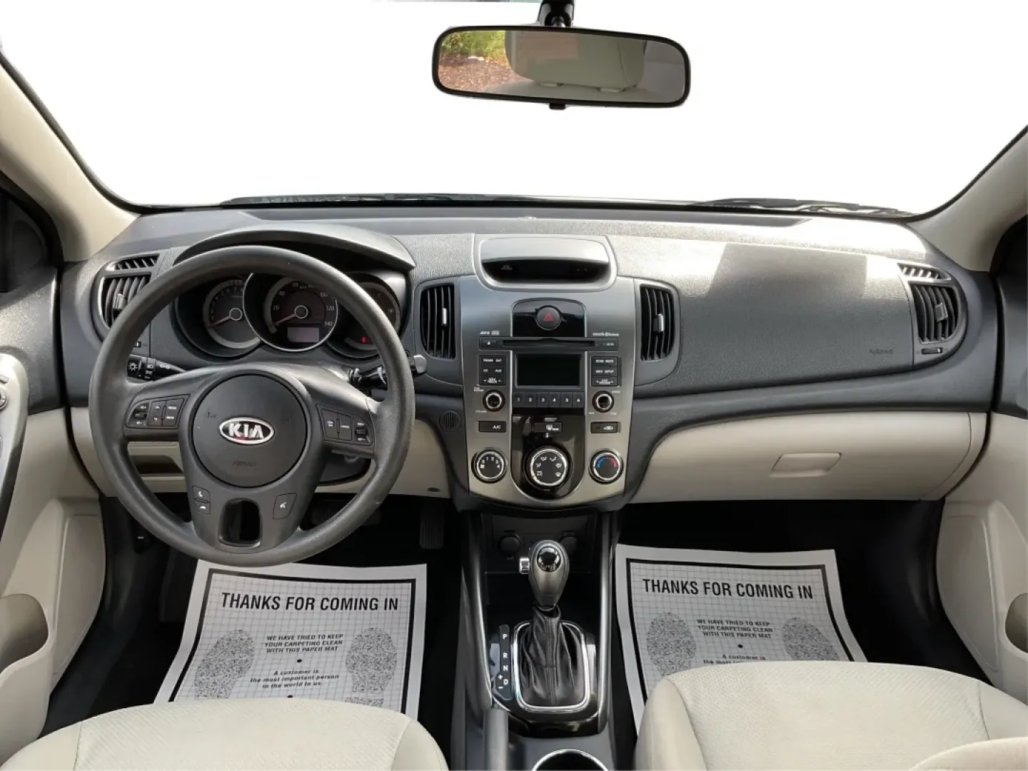 2013 Kia Forte EX (KNAFU4A27D5) with an 2L I-4 DOHC engine, located at 1230 East Main St, Xenia, OH, 45385, (937) 908-9800, 39.688026, -83.910172 - Are you searching for the perfect vehicle that seamlessly blends comfort, reliability, and affordability? Look no further than the 2013 Kia Forte EX, available now at Advantage Car and Credit in Xenia, OH. This stylish sedan is ideal for both daily commutes and weekend getaways, making it perfect fo - Photo#18