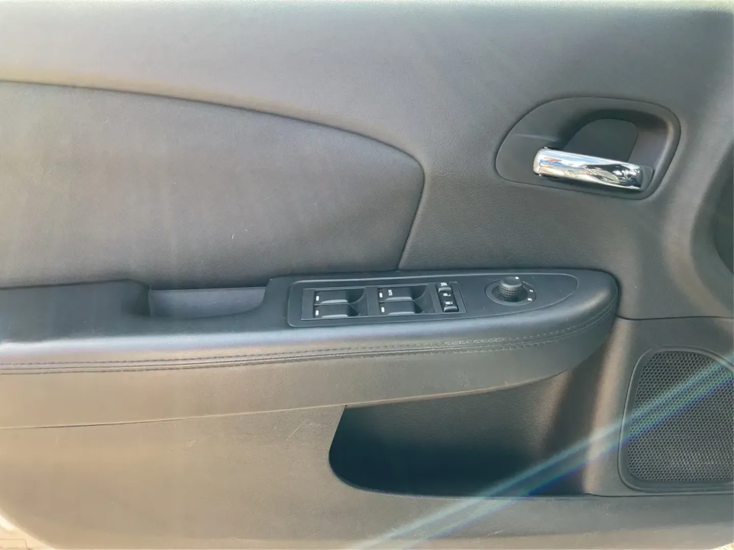 2012 Chrysler 200 Touring (1C3CCBBB6CN) with an Other engine, located at 1184 Kauffman Ave, Fairborn, OH, 45324, (937) 908-9800, 39.807072, -84.030914 - **Discover Your Next Adventure with the 2012 Chrysler 200 Touring at Advantage Car and Credit - Fairborn!**<br /> <br /> Are you searching for the perfect vehicle to elevate your daily commute or family road trips? Look no further! The 2012 Chrysler 200 Touring, available at Advantage Car and Credit - Photo#18