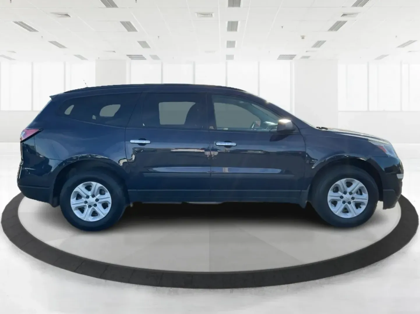 2017 Chevrolet Traverse LS (1GNKVFKD4HJ) with an 3.6L V-6 gasoline direct injection engine, located at 8750 N County Rd 25A, Piqua, OH, 45356, (937) 908-9800, 40.164391, -84.232513 - Experience the perfect blend of style and functionality with the 2017 Chevrolet Traverse LS, available at Advantage Car and Credit - Piqua. This versatile SUV is tailored for families on the go, weekend adventurers, or anyone seeking a reliable vehicle to navigate life's journeys. With spacious seat - Photo#1