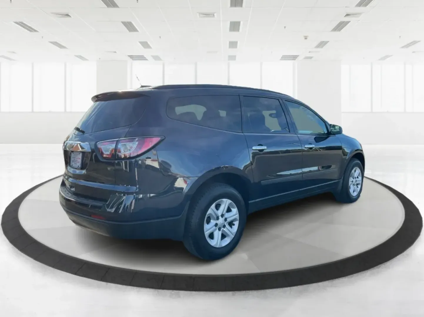 2017 Chevrolet Traverse LS (1GNKVFKD4HJ) with an 3.6L V-6 gasoline direct injection engine, located at 8750 N County Rd 25A, Piqua, OH, 45356, (937) 908-9800, 40.164391, -84.232513 - Experience the perfect blend of style and functionality with the 2017 Chevrolet Traverse LS, available at Advantage Car and Credit - Piqua. This versatile SUV is tailored for families on the go, weekend adventurers, or anyone seeking a reliable vehicle to navigate life's journeys. With spacious seat - Photo#2