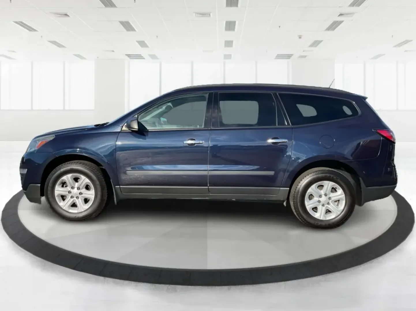 2017 Chevrolet Traverse LS (1GNKVFKD4HJ) with an 3.6L V-6 gasoline direct injection engine, located at 8750 N County Rd 25A, Piqua, OH, 45356, (937) 908-9800, 40.164391, -84.232513 - Experience the perfect blend of style and functionality with the 2017 Chevrolet Traverse LS, available at Advantage Car and Credit - Piqua. This versatile SUV is tailored for families on the go, weekend adventurers, or anyone seeking a reliable vehicle to navigate life's journeys. With spacious seat - Photo#5