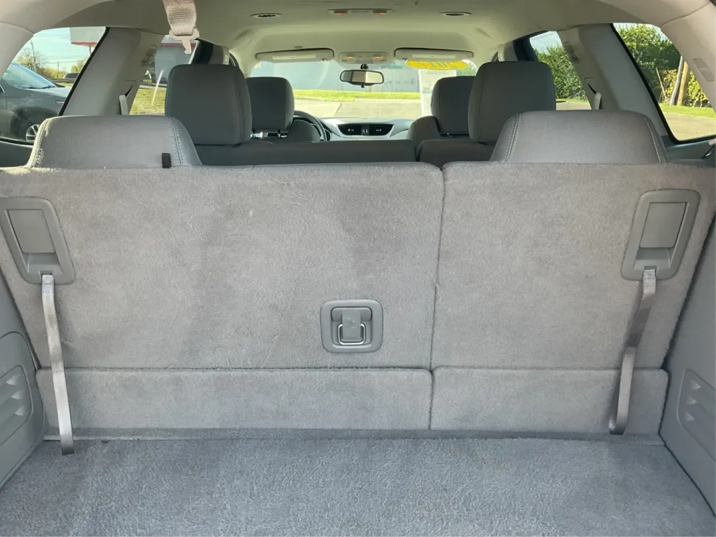 2017 Chevrolet Traverse LS (1GNKVFKD4HJ) with an 3.6L V-6 gasoline direct injection engine, located at 8750 N County Rd 25A, Piqua, OH, 45356, (937) 908-9800, 40.164391, -84.232513 - Experience the perfect blend of style and functionality with the 2017 Chevrolet Traverse LS, available at Advantage Car and Credit - Piqua. This versatile SUV is tailored for families on the go, weekend adventurers, or anyone seeking a reliable vehicle to navigate life's journeys. With spacious seat - Photo#12