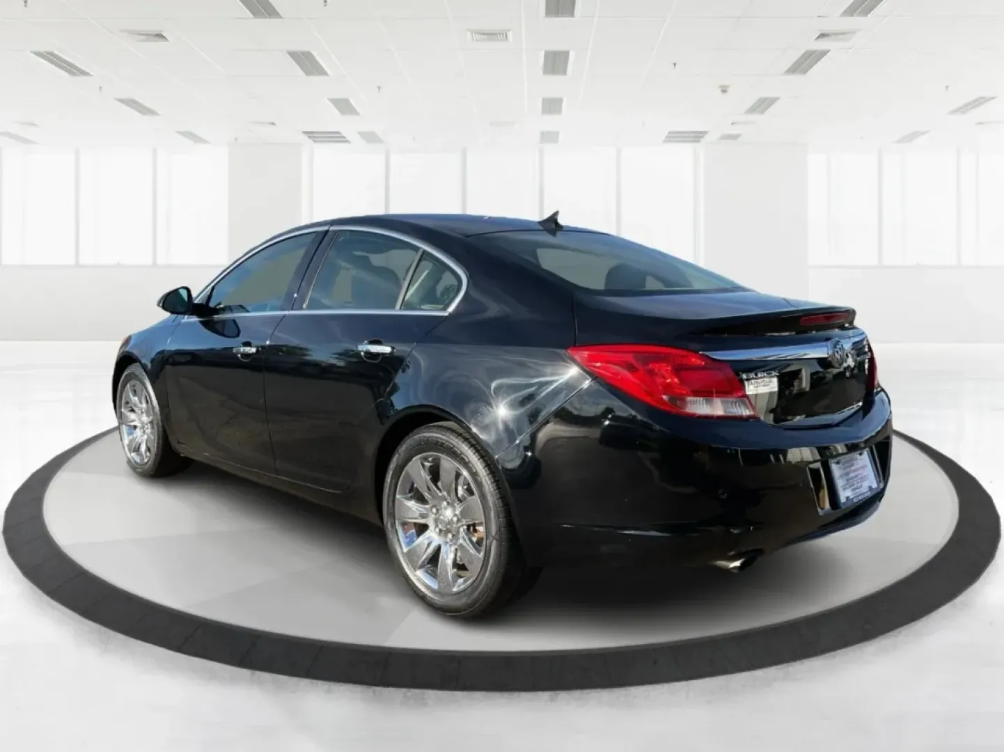 2013 Buick Regal Turbo - Premium 1 (2G4GS5EV2D9) with an ECOTEC 2L I-4 gasoline direct injection engine, located at 8750 N County Rd 25A, Piqua, OH, 45356, (937) 908-9800, 40.164391, -84.232513 - Are you in search of the perfect sedan that balances style, comfort, and practicality? Look no further than the 2013 Buick Regal Turbo - Premium 1, available now at Advantage Car and Credit - Piqua. Located at 8750 N County Rd 25A, Piqua, OH 45356, our Buy Here Pay Here dealership specializes in pro - Photo#4