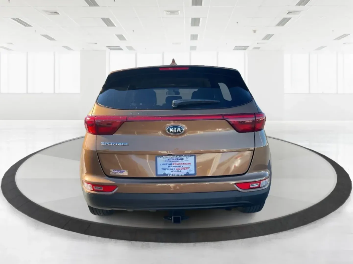 2017 Kia Sportage LX (KNDPMCAC2H7) with an Theta II 2.4L I-4 gasoline direct injection engine, 6A transmission, located at 1230 East Main St, Xenia, OH, 45385, (937) 908-9800, 39.688026, -83.910172 - **Discover Your Next Adventure with the 2017 Kia Sportage LX at Advantage Car and Credit Riverside!**<br /> <br /> Looking for a reliable vehicle that perfectly balances comfort, style, and performance for your next family road trip or daily commute? The 2017 Kia Sportage LX is more than just a cro - Photo#3