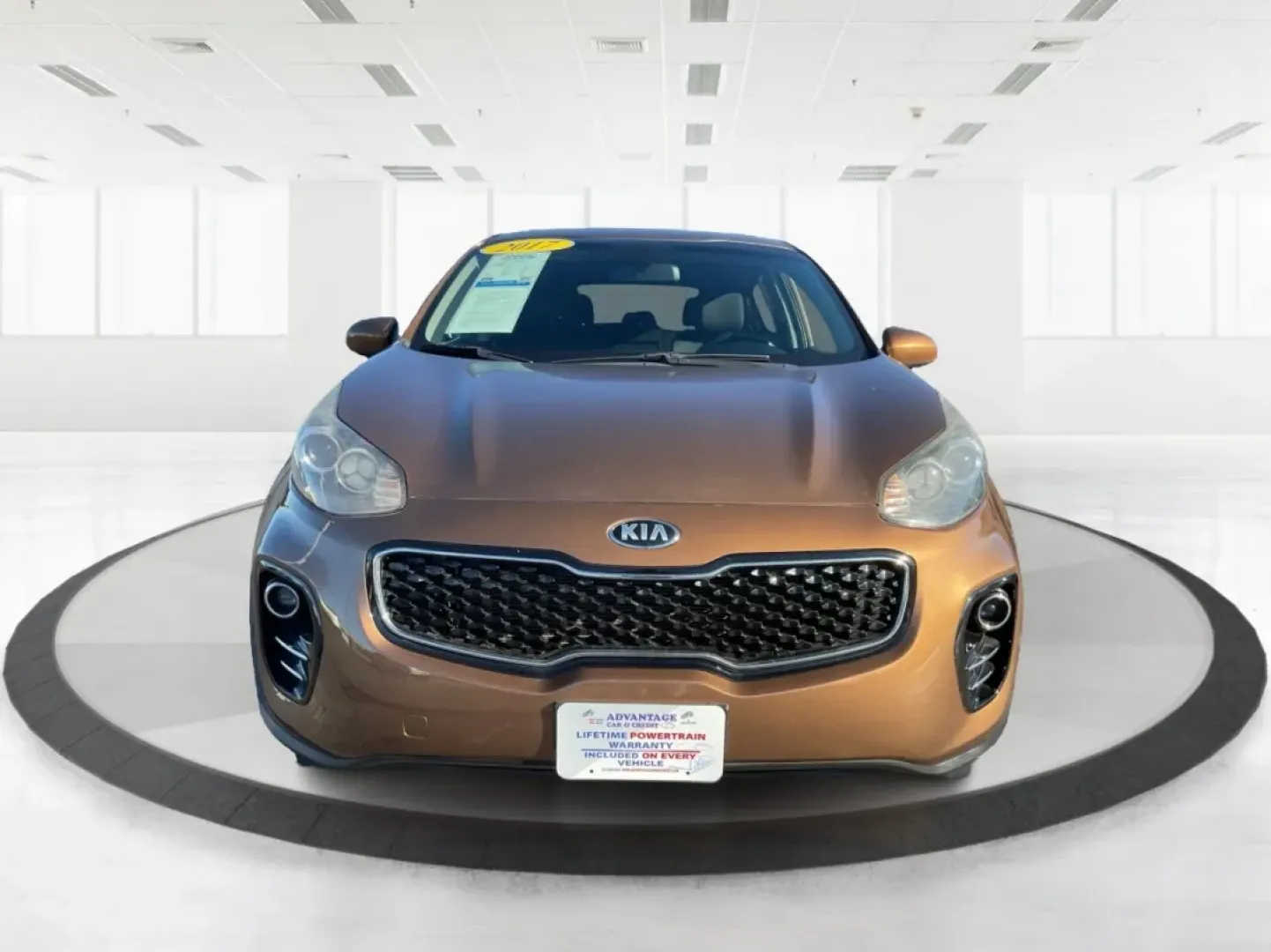 2017 Kia Sportage LX (KNDPMCAC2H7) with an Theta II 2.4L I-4 gasoline direct injection engine, 6A transmission, located at 1230 East Main St, Xenia, OH, 45385, (937) 908-9800, 39.688026, -83.910172 - **Discover Your Next Adventure with the 2017 Kia Sportage LX at Advantage Car and Credit Riverside!**<br /> <br /> Looking for a reliable vehicle that perfectly balances comfort, style, and performance for your next family road trip or daily commute? The 2017 Kia Sportage LX is more than just a cro - Photo#7