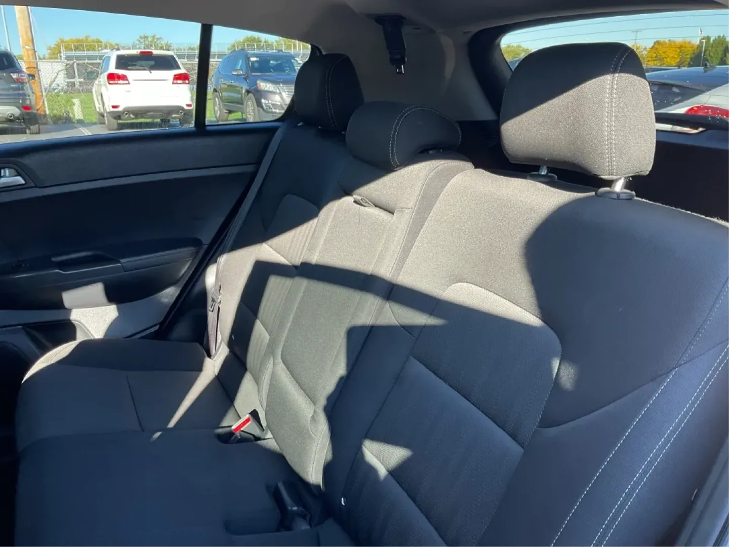 2017 Kia Sportage LX (KNDPMCAC2H7) with an Theta II 2.4L I-4 gasoline direct injection engine, 6A transmission, located at 1230 East Main St, Xenia, OH, 45385, (937) 908-9800, 39.688026, -83.910172 - **Discover Your Next Adventure with the 2017 Kia Sportage LX at Advantage Car and Credit Riverside!**<br /> <br /> Looking for a reliable vehicle that perfectly balances comfort, style, and performance for your next family road trip or daily commute? The 2017 Kia Sportage LX is more than just a cro - Photo#10