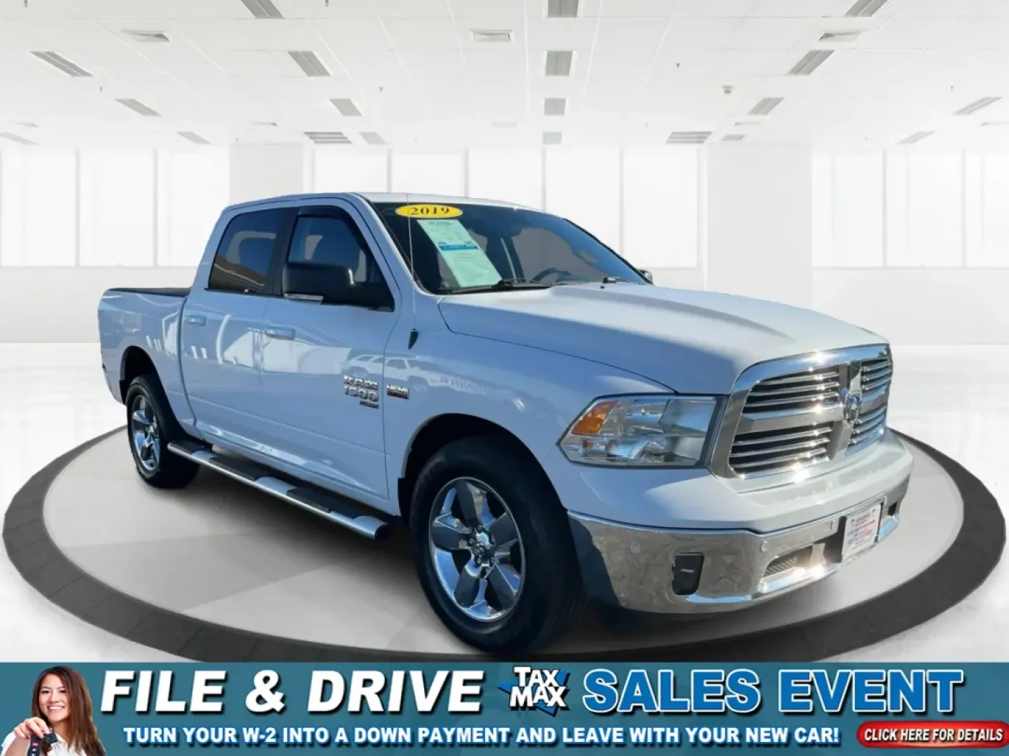 2019 Ram 1500 Big Horn Crew Cab 4x4 5'7 Box (1C6RR7LT9KS) with an HEMI 5.7L V-8 variable valve control engine, located at 8750 N County Rd 25A, Piqua, OH, 45356, (937) 908-9800, 40.164391, -84.232513 - **Elevate Your Adventures with the 2019 Ram 1500 Big Horn Crew Cab!** <br /> <br /> Are you ready to take on the world with a vehicle that perfectly balances work and play? The 2019 Ram 1500 Big Horn Crew Cab is the ultimate truck for those who crave both functionality and style. Whether you're load - Photo#0