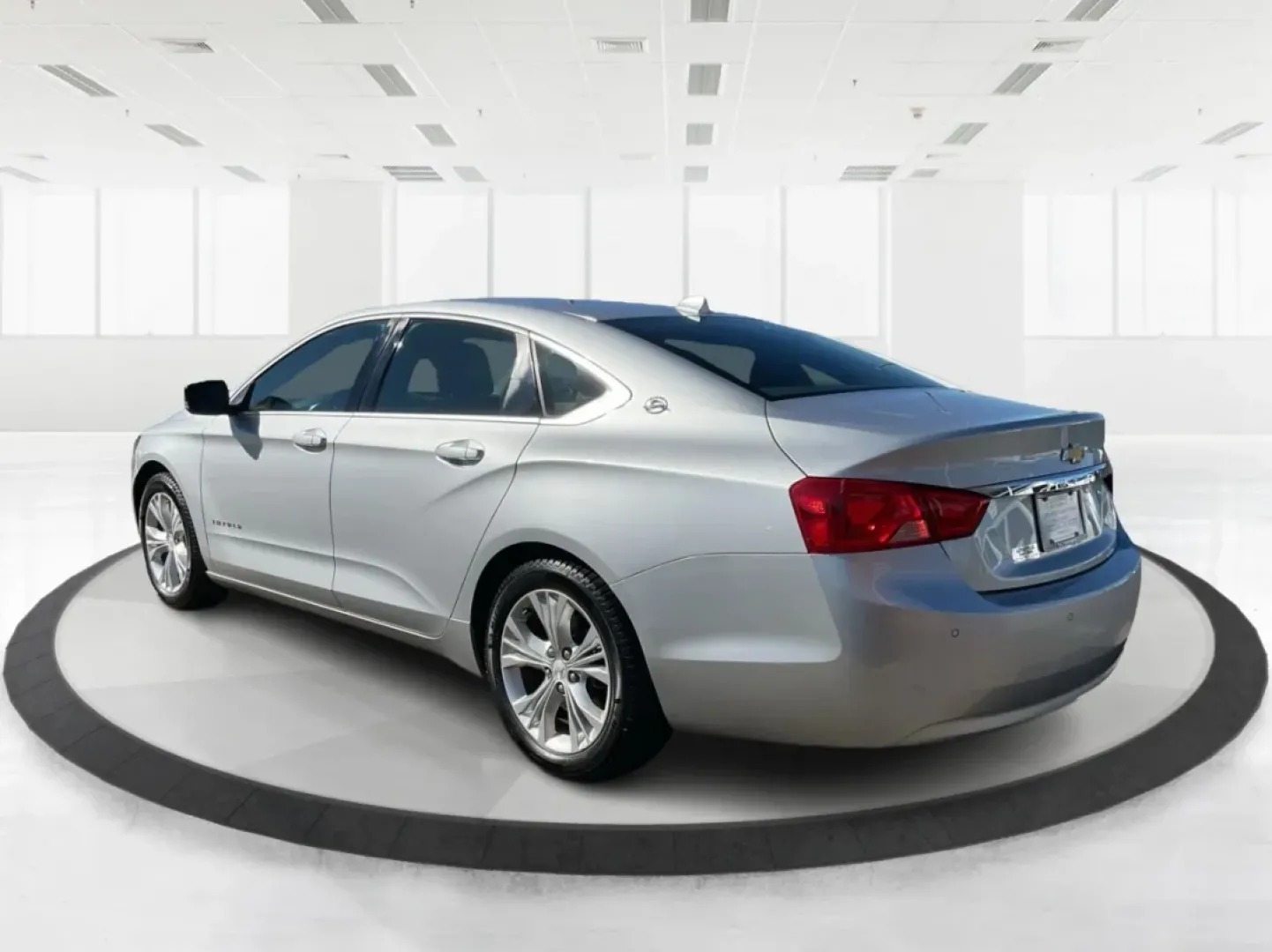 2014 Chevrolet Impala 1LT (1G1115SL8EU) with an ECOTEC 2.5L I-4 gasoline direct injection engine, located at 1230 East Main St, Xenia, OH, 45385, (937) 908-9800, 39.688026, -83.910172 - Experience the ultimate in comfort, style, and performance with this **2014 Chevrolet Impala 1LT**, available now at **Advantage Car and Credit - Xenia**, your premier buy here pay here dealership located at **1230 East Main St, Xenia, OH 45385**. This sleek sedan is perfect for busy professionals c - Photo#4