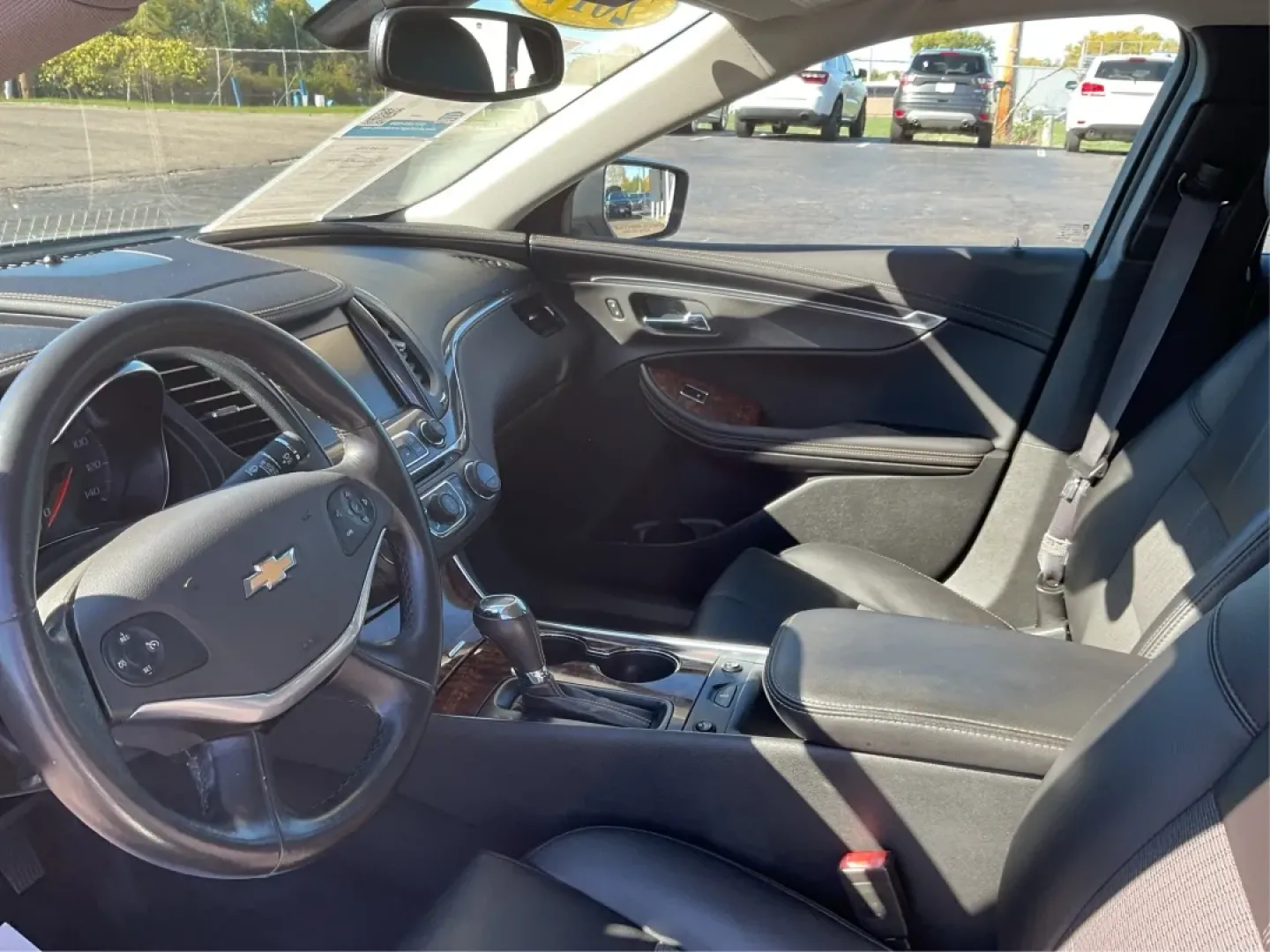 2014 Chevrolet Impala 1LT (1G1115SL8EU) with an ECOTEC 2.5L I-4 gasoline direct injection engine, located at 1230 East Main St, Xenia, OH, 45385, (937) 908-9800, 39.688026, -83.910172 - Experience the ultimate in comfort, style, and performance with this **2014 Chevrolet Impala 1LT**, available now at **Advantage Car and Credit - Xenia**, your premier buy here pay here dealership located at **1230 East Main St, Xenia, OH 45385**. This sleek sedan is perfect for busy professionals c - Photo#9