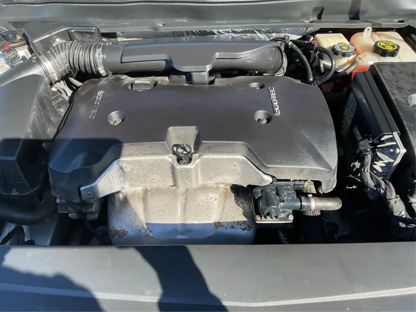 2014 Chevrolet Impala 1LT (1G1115SL8EU) with an ECOTEC 2.5L I-4 gasoline direct injection engine, located at 1230 East Main St, Xenia, OH, 45385, (937) 908-9800, 39.688026, -83.910172 - Experience the ultimate in comfort, style, and performance with this **2014 Chevrolet Impala 1LT**, available now at **Advantage Car and Credit - Xenia**, your premier buy here pay here dealership located at **1230 East Main St, Xenia, OH 45385**. This sleek sedan is perfect for busy professionals c - Photo#11