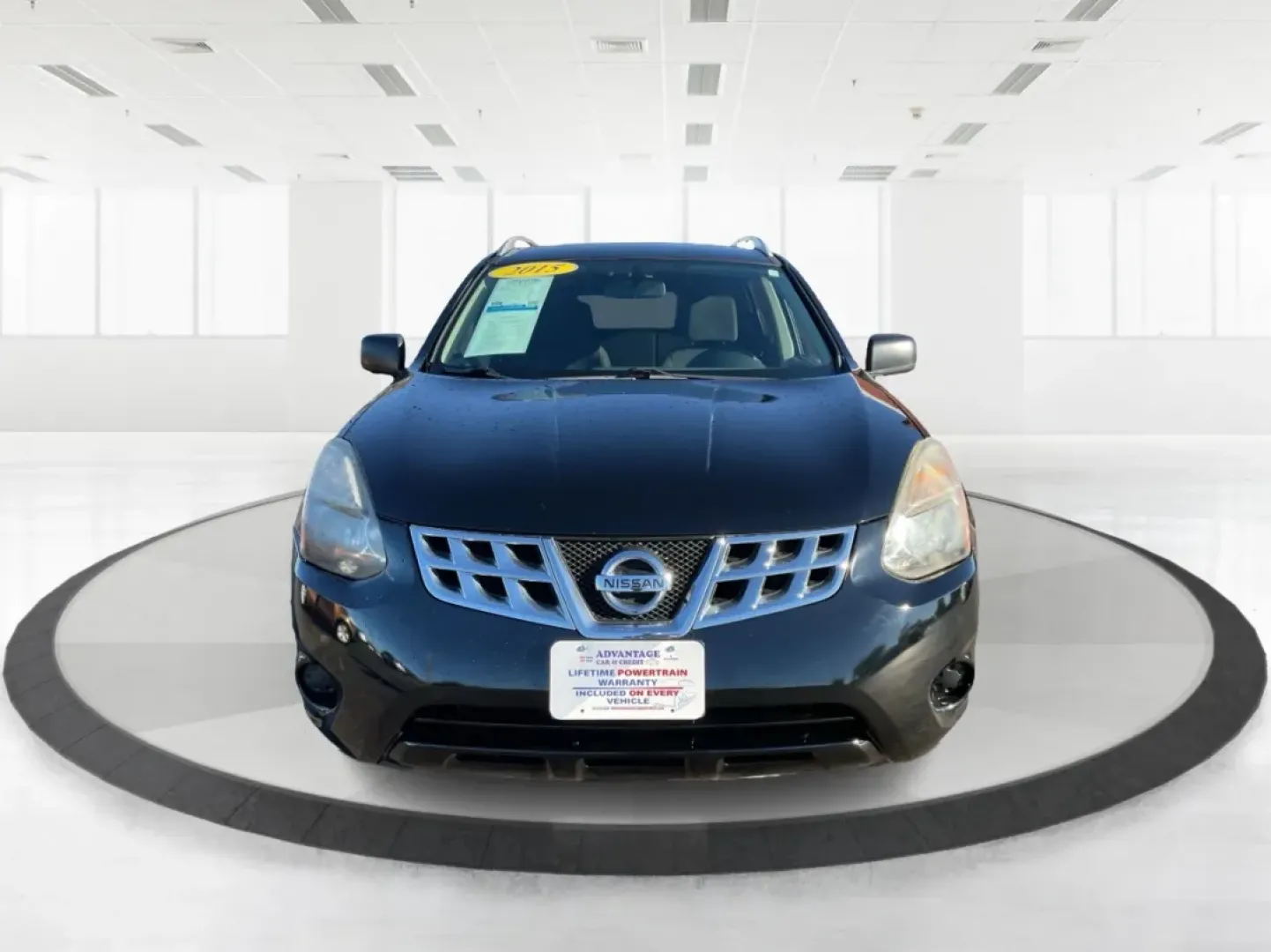 2015 Nissan Rogue S (JN8AS5MV2FW) with an 2.5L I-4 DOHC engine, located at 401 Woodman Dr, Riverside, OH, 45431, (937) 908-9800, 39.760899, -84.123421 - Are you ready to elevate your daily commute or embark on spontaneous weekend getaways? The 2015 Nissan Rogue, available at Advantage Car and Credit in Troy, OH, is the perfect SUV for those who crave versatility and style. With its all-wheel drive and spacious interior, this vehicle is not just a mo - Photo#7
