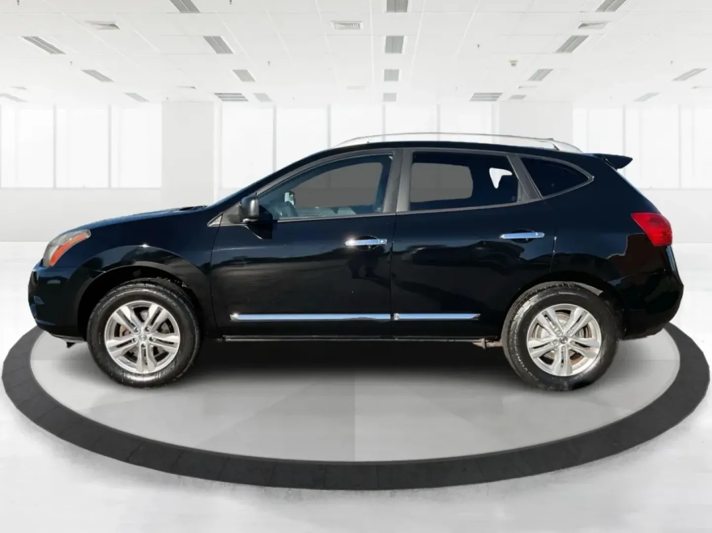 2015 Nissan Rogue S (JN8AS5MV2FW) with an 2.5L I-4 DOHC engine, located at 1184 Kauffman Ave, Fairborn, OH, 45324, (937) 908-9800, 39.807072, -84.030914 - One Owner - Photo#5