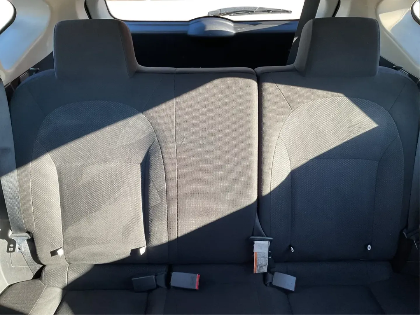 2015 Nissan Rogue S (JN8AS5MV2FW) with an 2.5L I-4 DOHC engine, located at 1184 Kauffman Ave, Fairborn, OH, 45324, (937) 908-9800, 39.807072, -84.030914 - One Owner - Photo#14