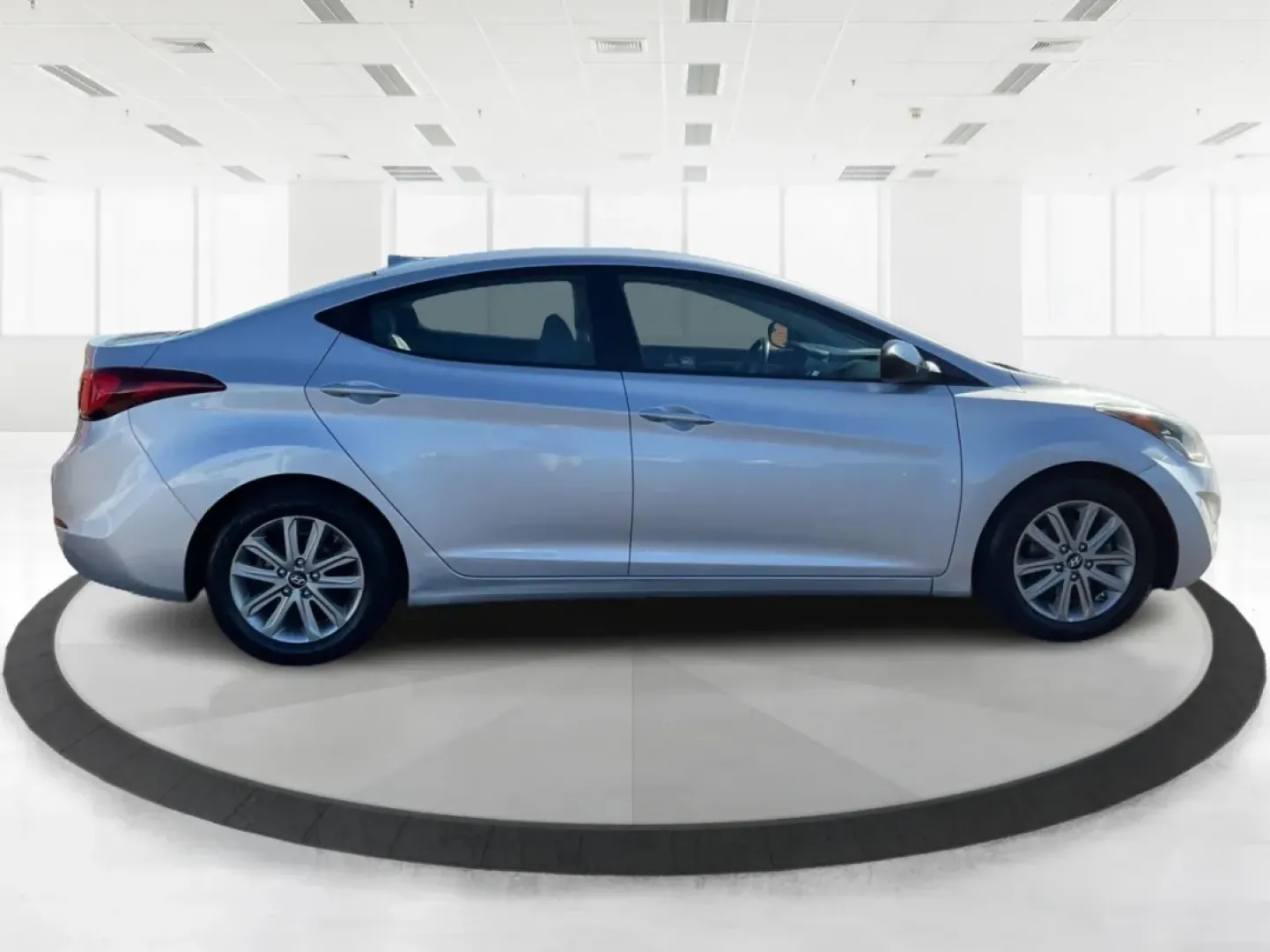 2014 Hyundai Elantra SE (KMHDH4AE8EU) with an Nu 1.8L I-4 DOHC engine, located at 4508 South Dixie Dr, Moraine, OH, 45439, (937) 908-9800, 39.689976, -84.218452 - Experience the freedom of the open road with the perfect blend of comfort and style in this stunning 2014 Hyundai Elantra SE! Whether you're commuting to work, running errands, or embarking on weekend adventures, this sedan is designed to elevate your driving experience. Located at Advantage Car and - Photo#1