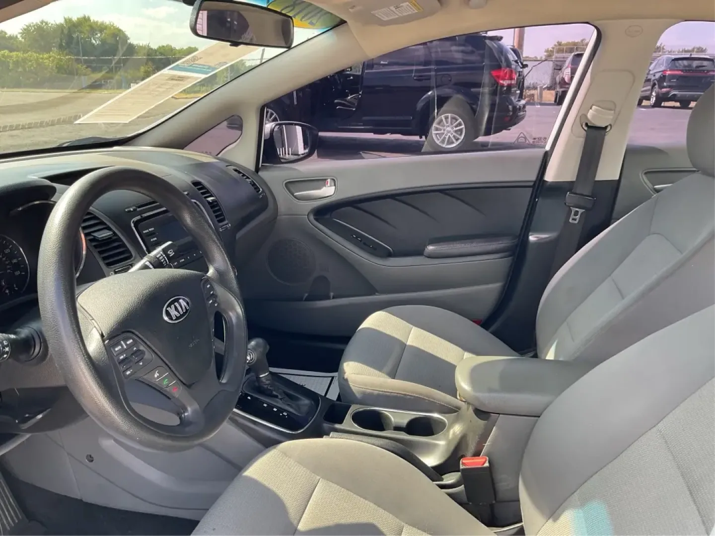 2018 Kia Forte LX (3KPFK4A73JE) with an 2L I-4 DOHC engine, located at 8750 N County Rd 25A, Piqua, OH, 45356, (937) 908-9800, 40.164391, -84.232513 - Discover a world of convenience and comfort with the 2018 Kia Forte LX, an ideal sedan for budget-conscious buyers and those seeking reliable transportation in Piqua, OH. Whether you're navigating the bustling streets of downtown or taking a scenic drive along the Great Miami River, this versatile v - Photo#9