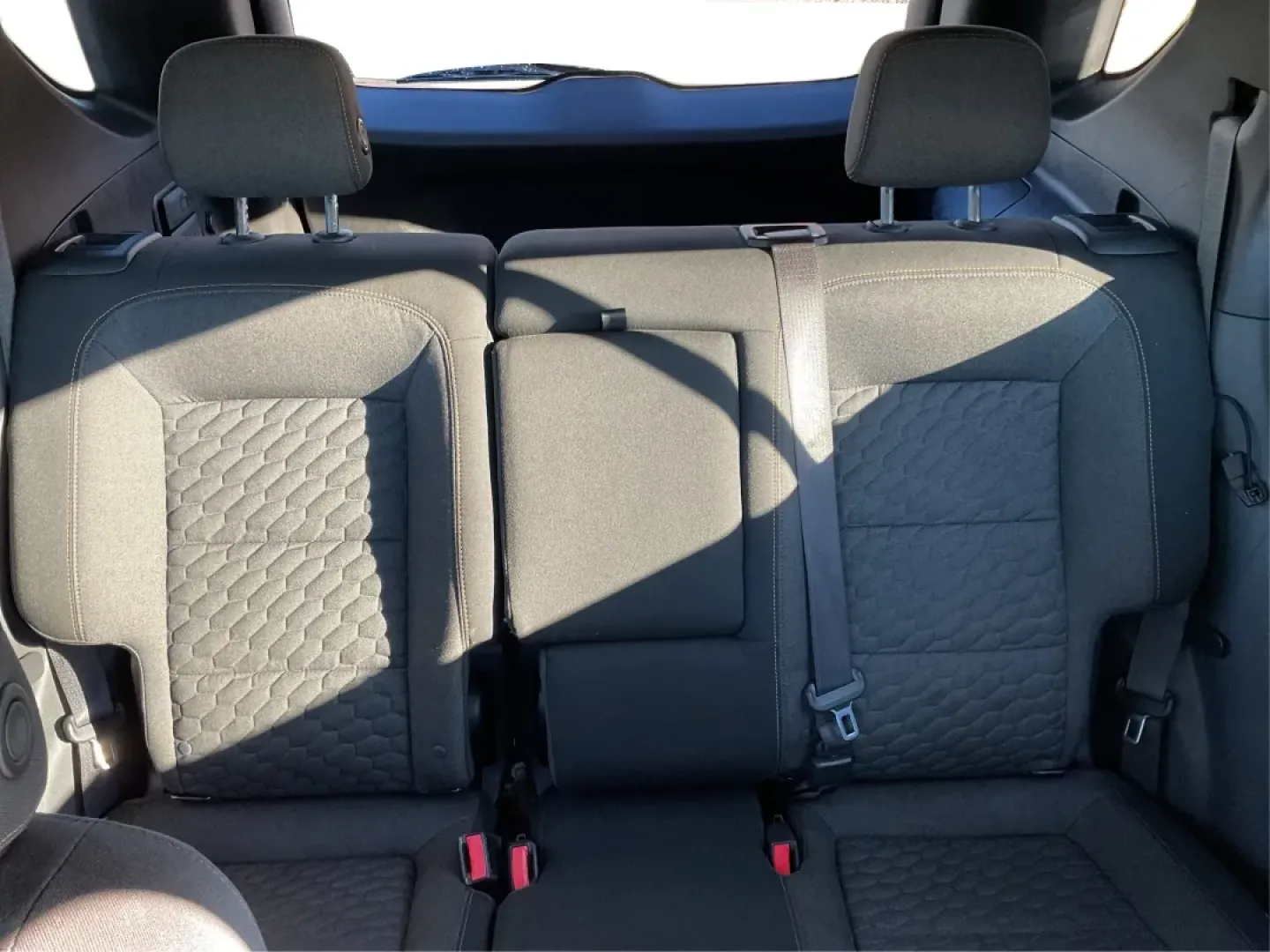 2019 Chevrolet Equinox LT (3GNAXKEV7KS) with an 1.5L I-4 gasoline direct injection engine, located at 1099 N County Rd 25A , Troy, OH, 45373, (937) 908-9800, 40.057079, -84.212883 - **Adventure Awaits with the 2019 Chevrolet Equinox LT at Advantage Car and Credit Piqua, OH!**<br /> <br /> Are you ready to elevate your daily commute or embark on exciting weekend adventures? Look no further than this stunning 2019 Chevrolet Equinox LT, available at Advantage Car and Credit in Pi - Photo#14